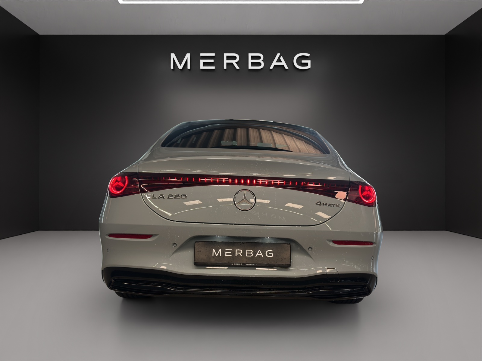 MERCEDES-BENZ CLA 220 8G-DCT 4Matic-image-4