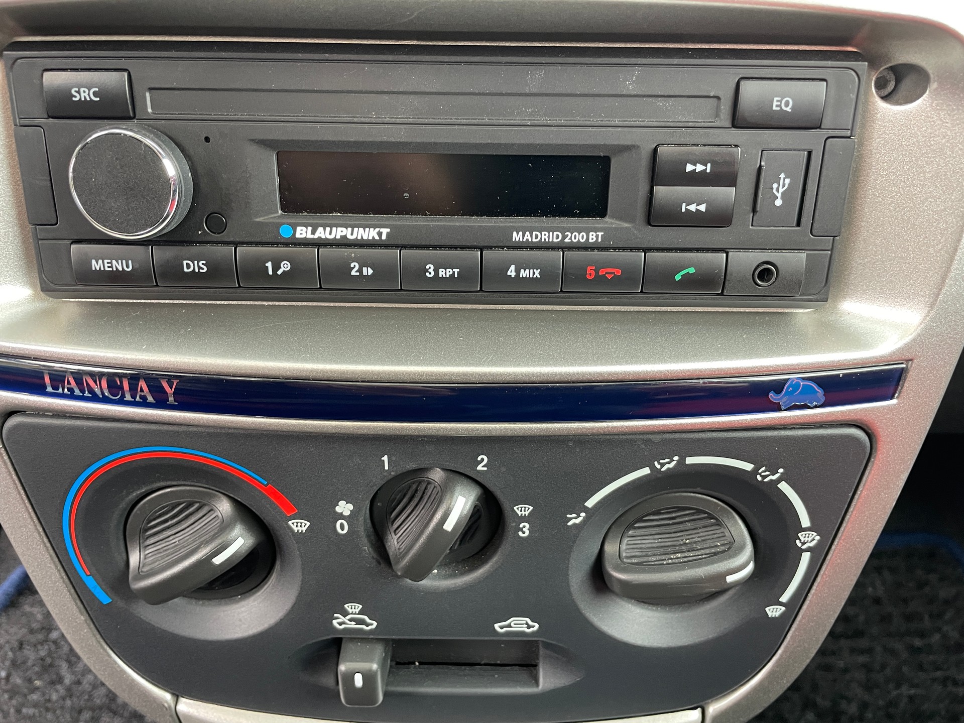LANCIA Y 1.2 Elefantino-image-6