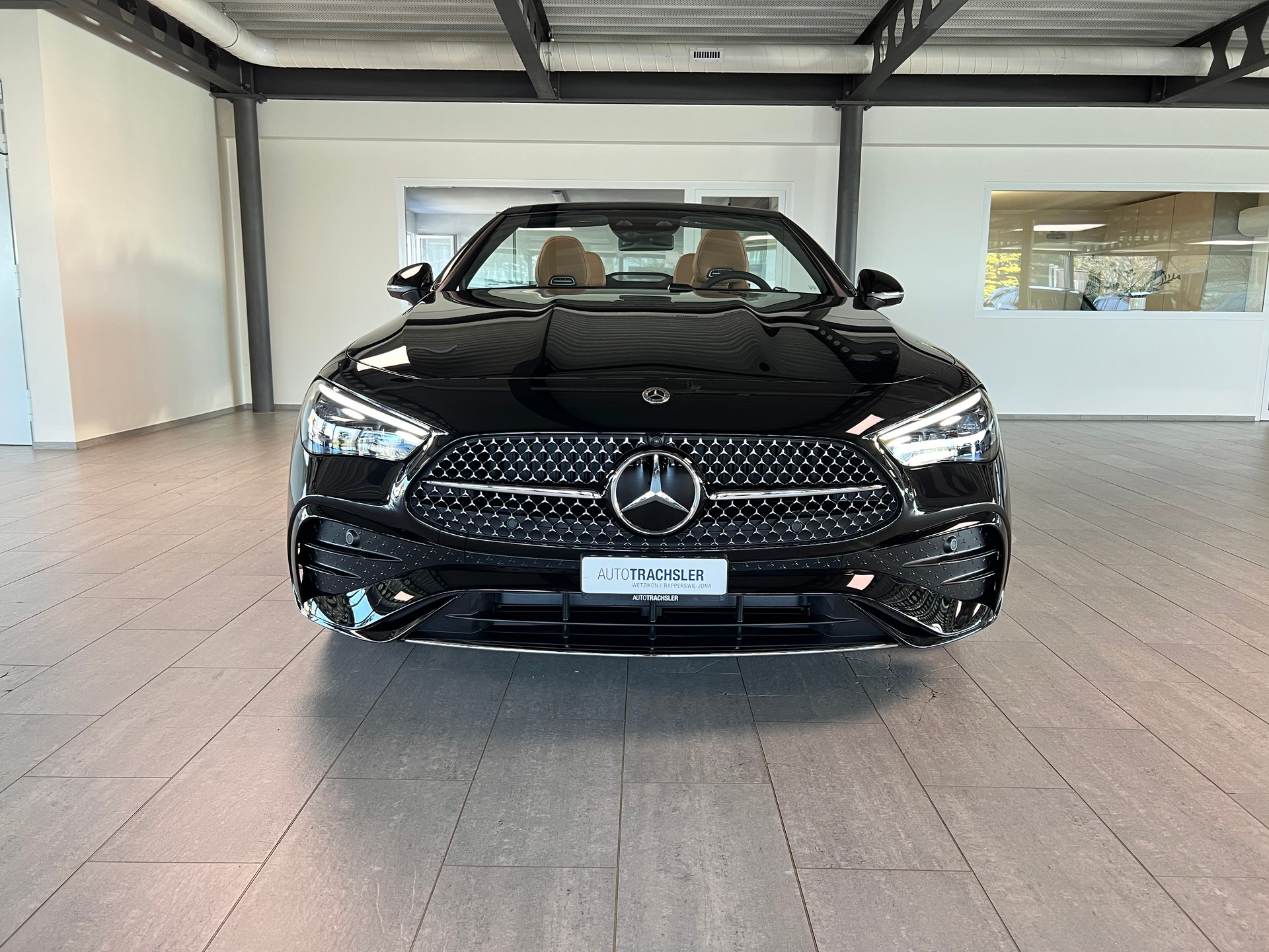 MERCEDES-BENZ CLE 200 Cabrio 4Matic 9G-Tronic-image-2