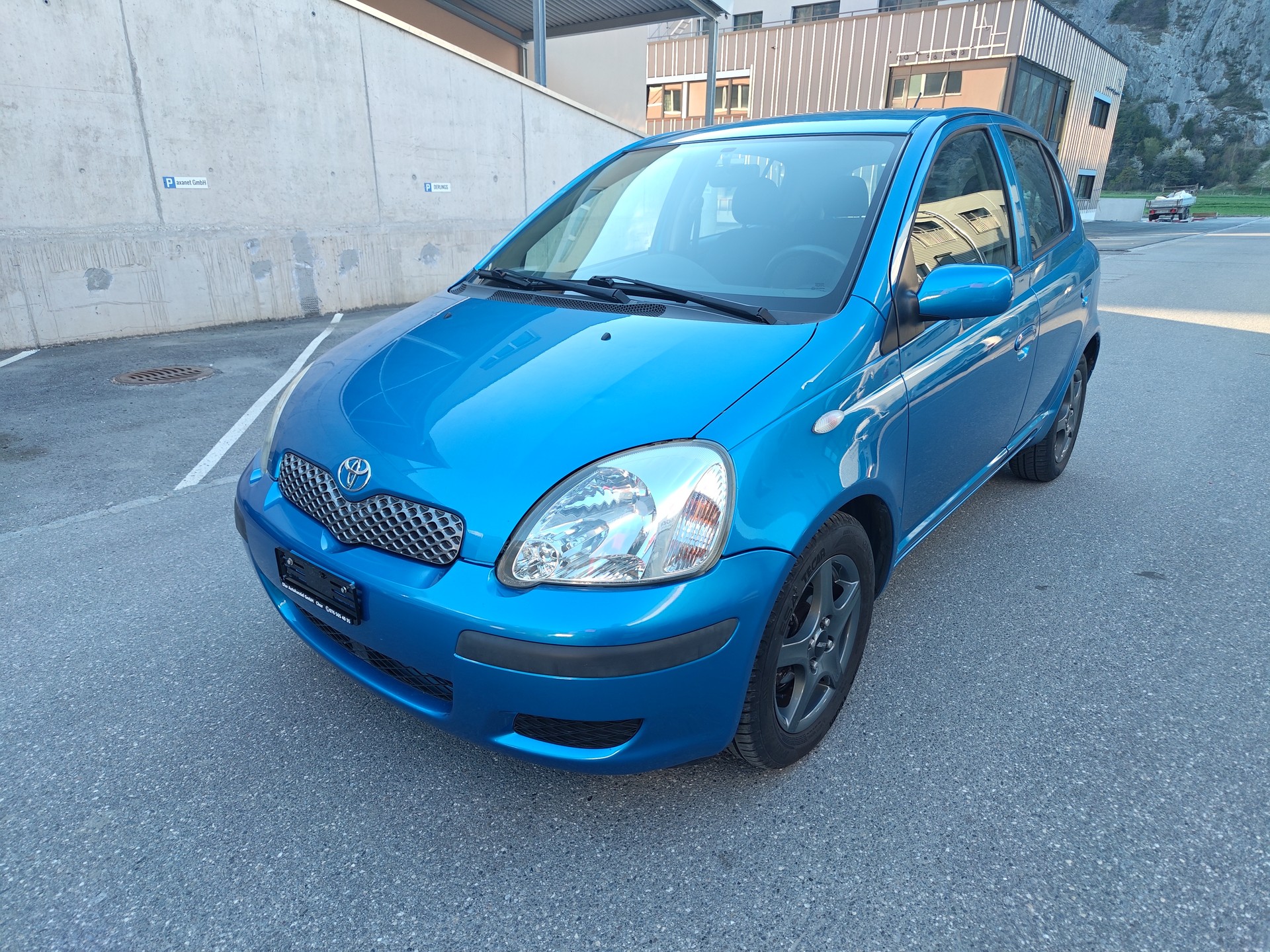 TOYOTA Yaris 1.3 Linea Sol-image-1