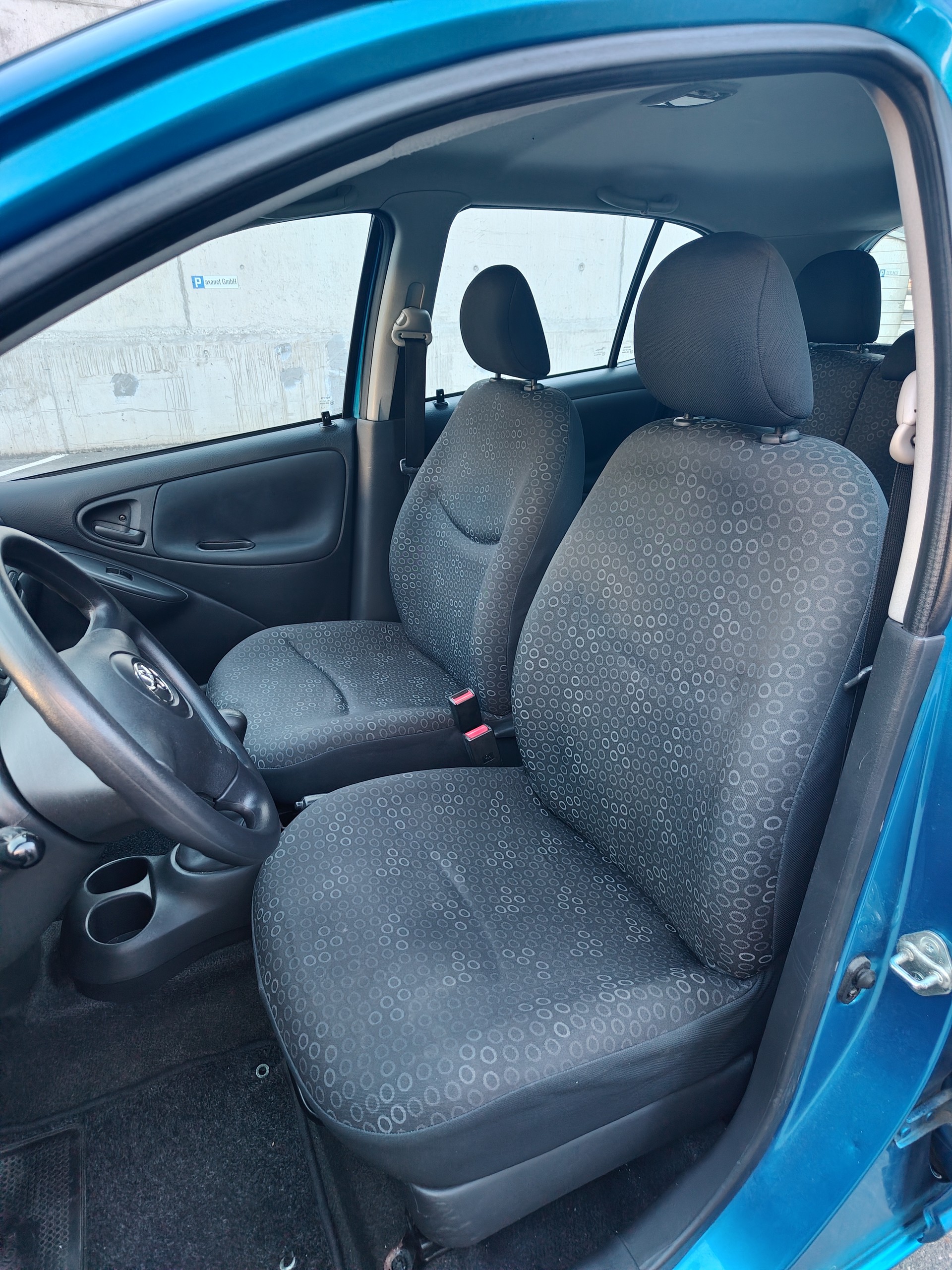 TOYOTA Yaris 1.3 Linea Sol-image-8