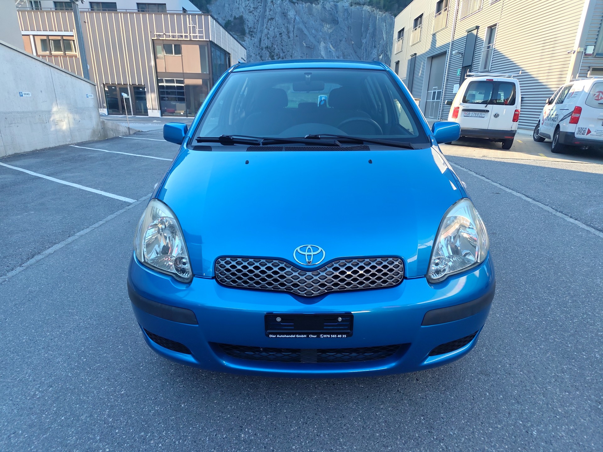 TOYOTA Yaris 1.3 Linea Sol-image-0
