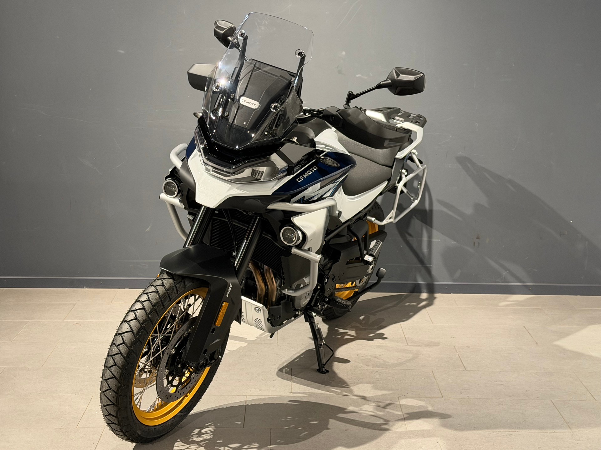 CF MOTO 800MT Explore-showroom-element-2