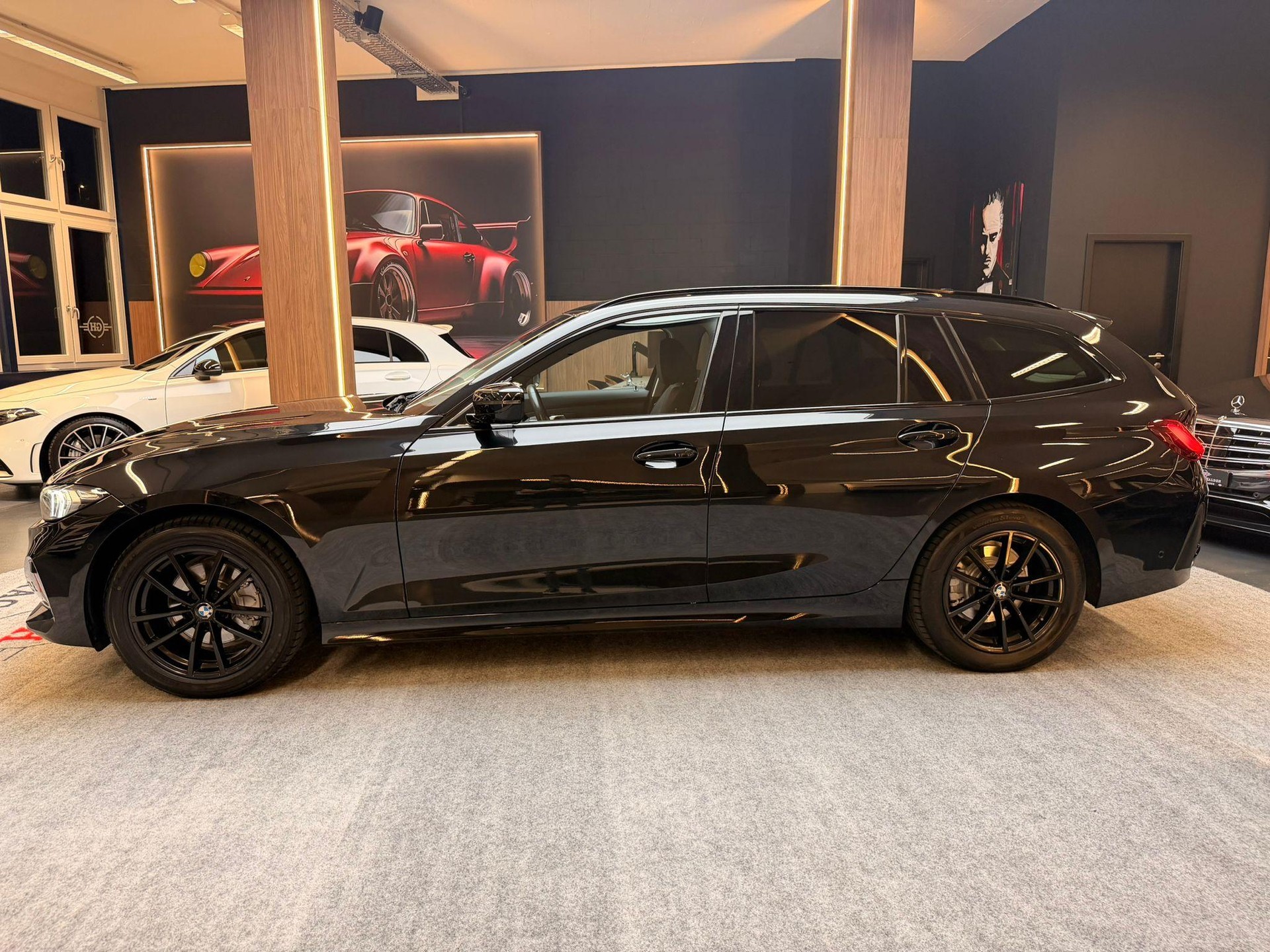 BMW 320d SAG Touring-image-4