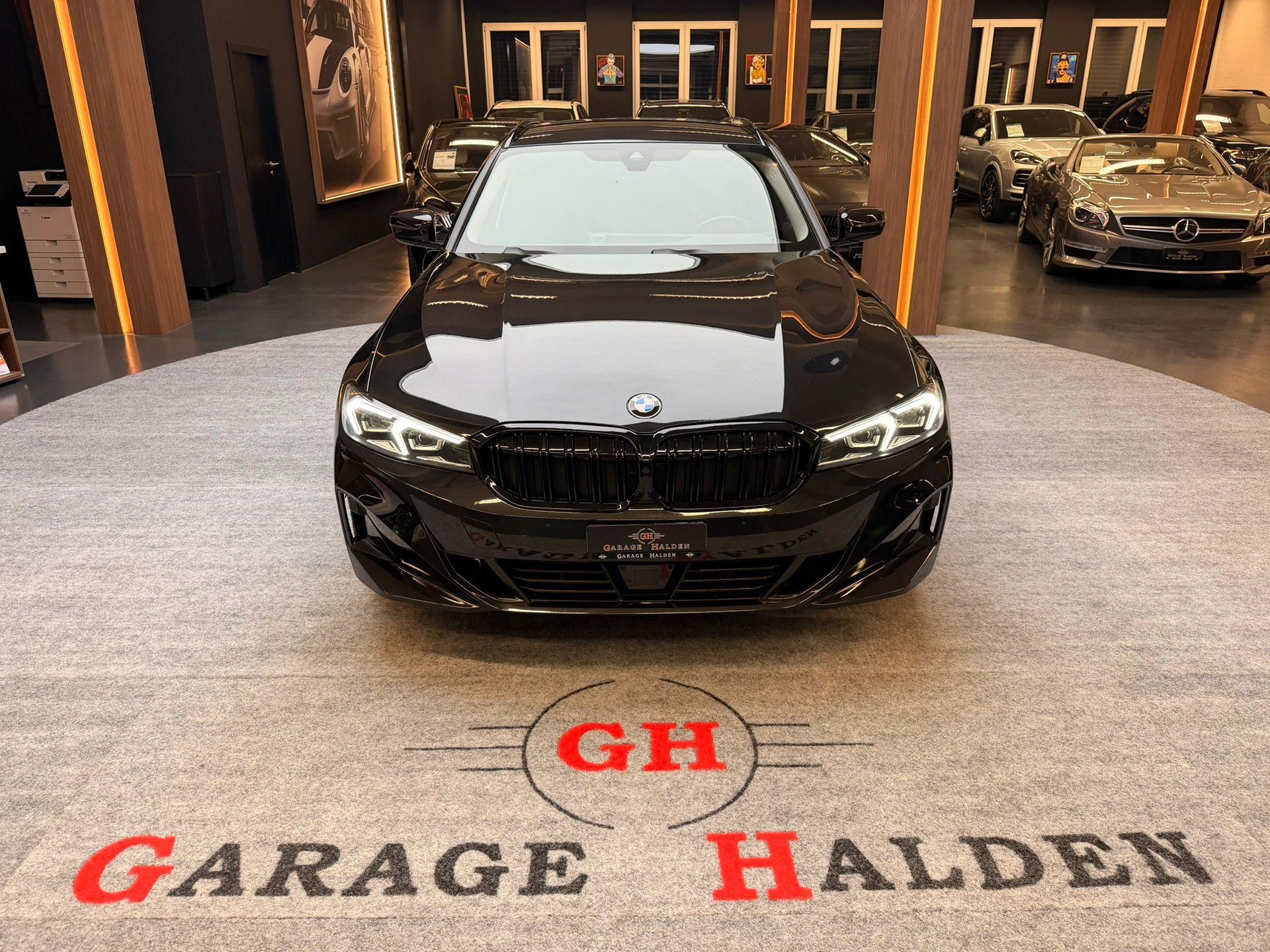 BMW 320d SAG Touring-image-2