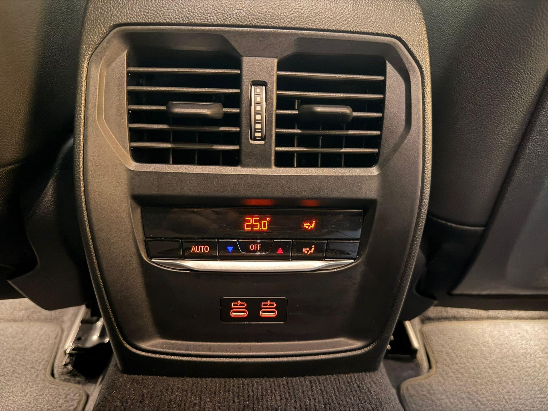 BMW 320d SAG Touring-image-19