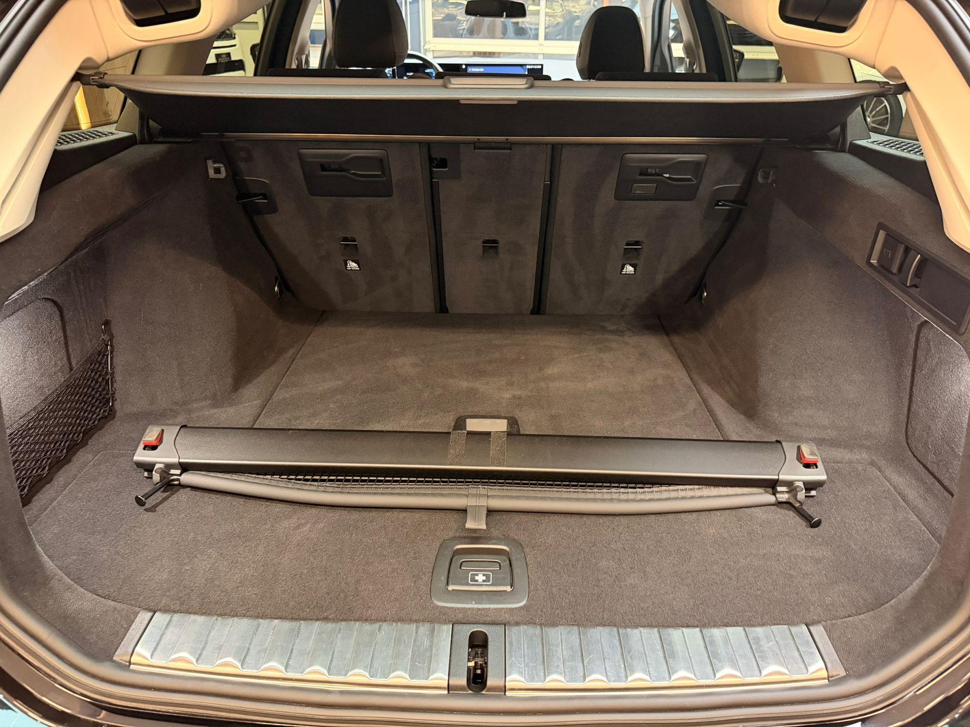 BMW 320d SAG Touring-image-16