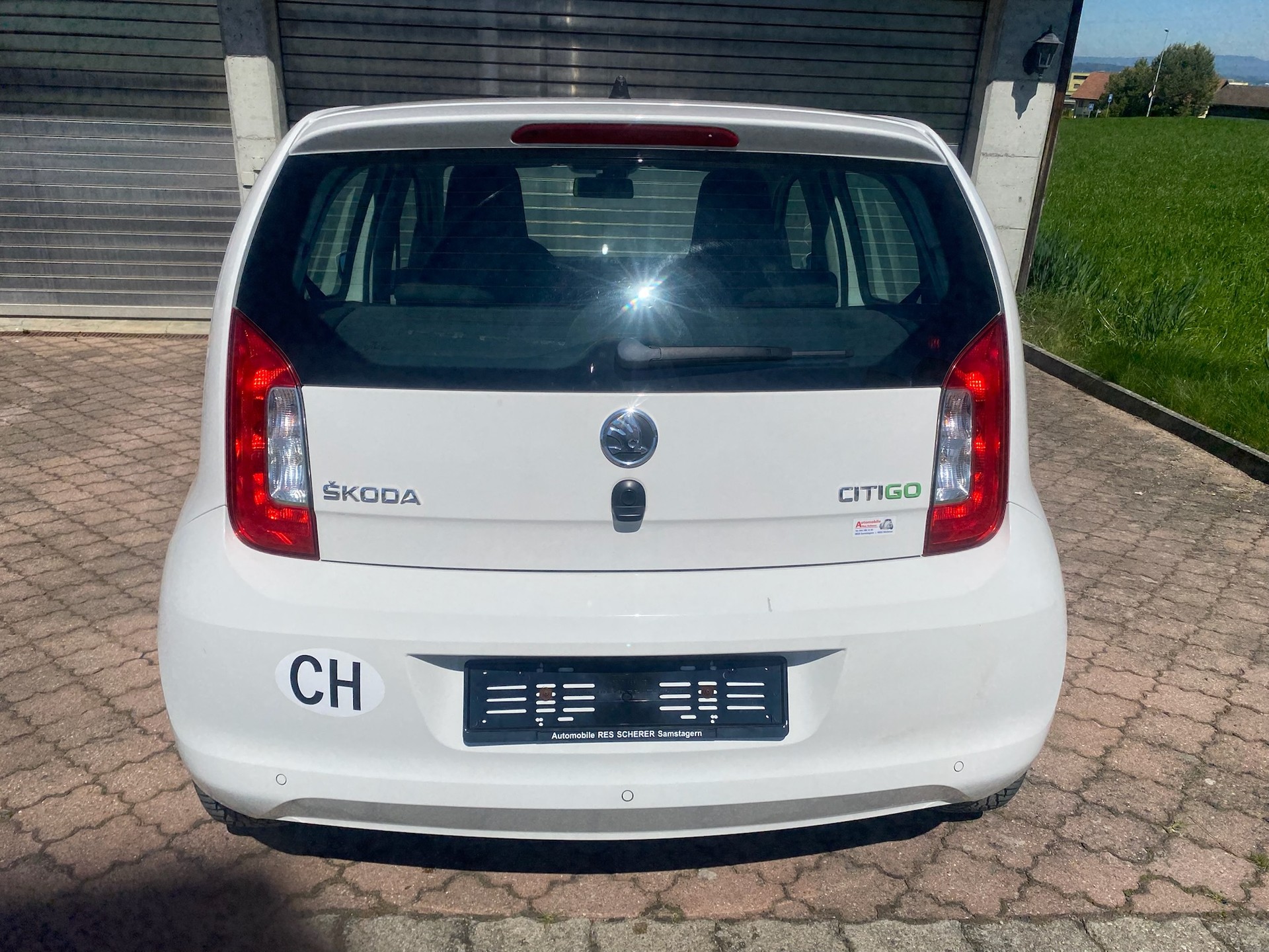 SKODA Citigo 1.0 G-tec Elegance-image-4