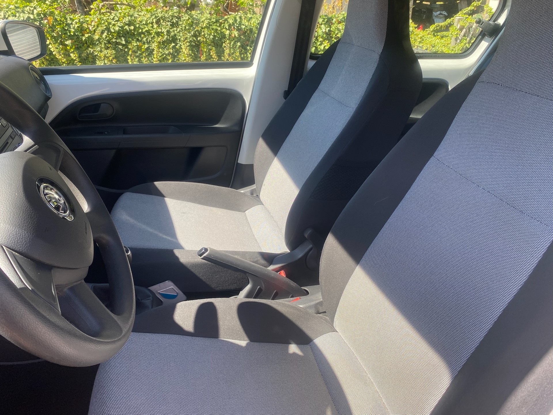 SKODA Citigo 1.0 G-tec Elegance-image-2