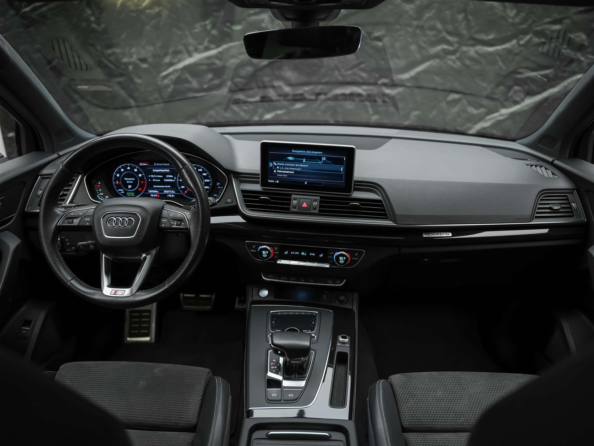 AUDI Q5 2.0 TFSI Sport quattro S-Tronic *S-Line* Panoramadach*-image-24
