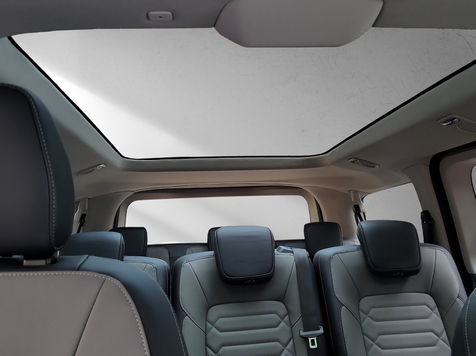 VW Caravelle Style 170PS DSG 4Motion-image-10