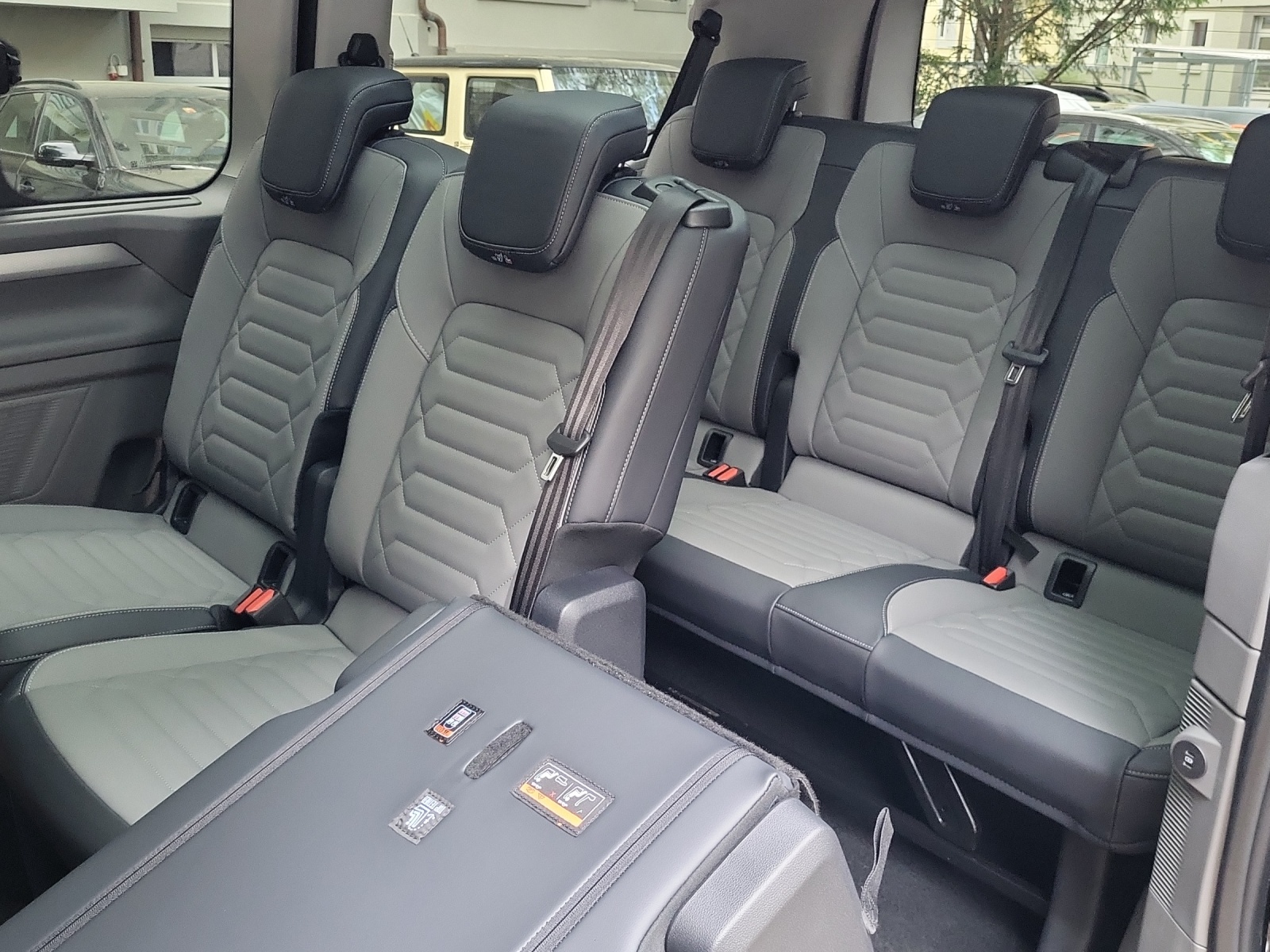VW Caravelle Style 170PS DSG 4Motion-image-21