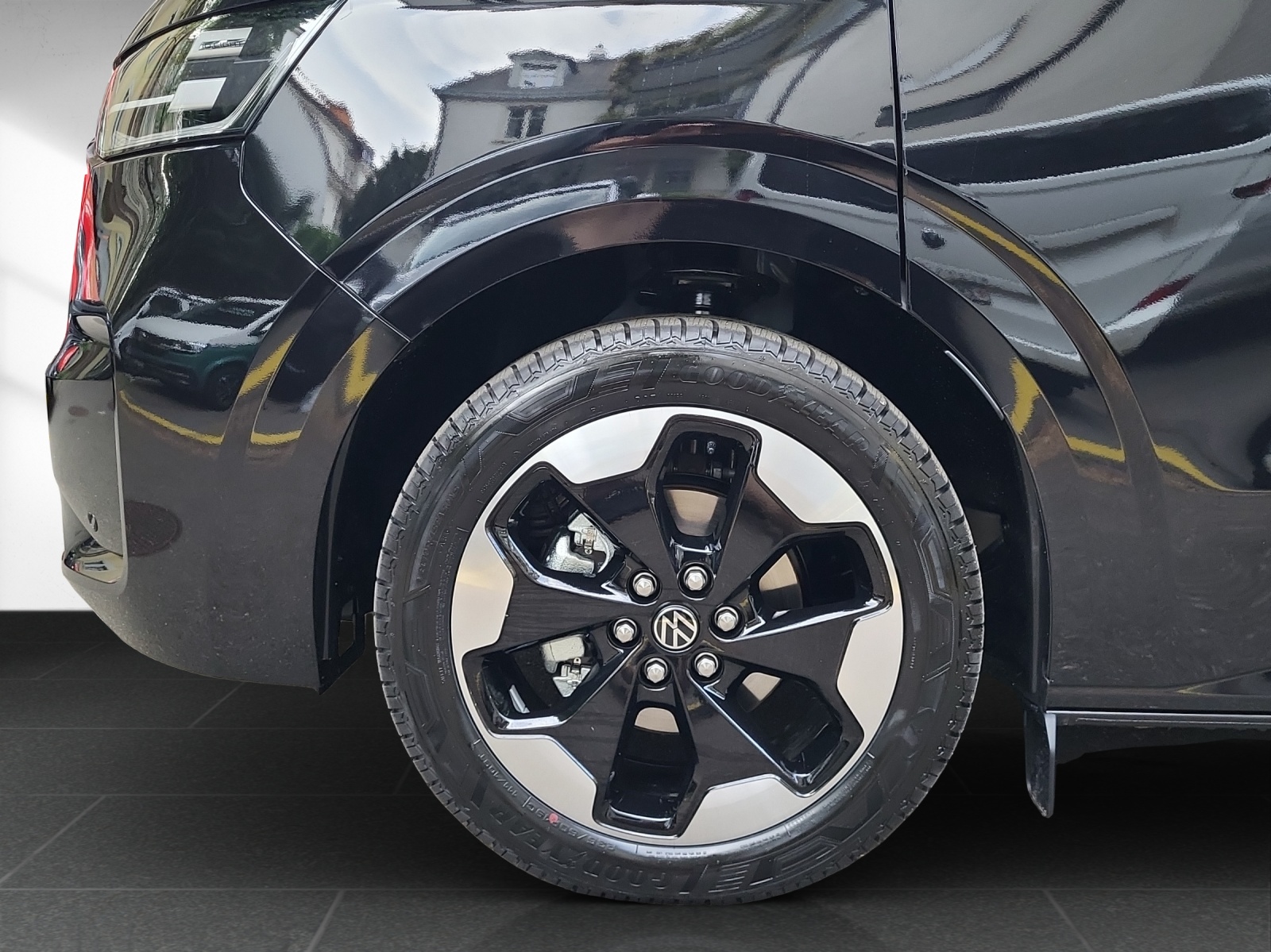 VW Caravelle Style 170PS DSG 4Motion-image-18