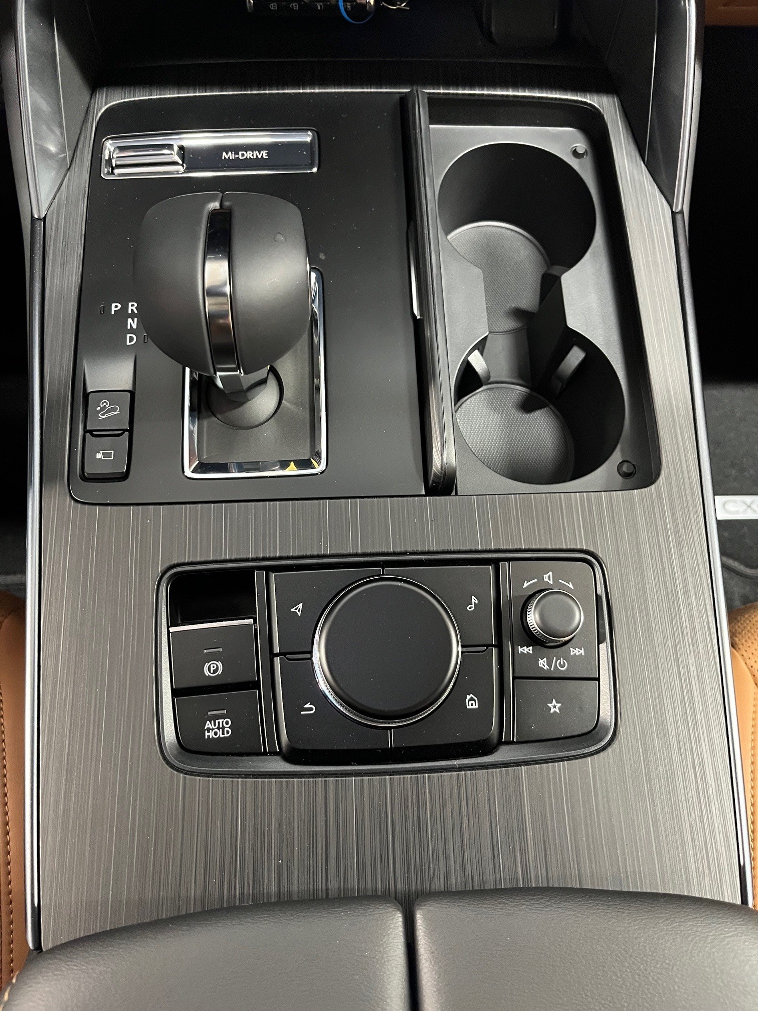 MAZDA CX-60 3.3L e-Skyactiv D 254 MHEV AWD Homura Plus-image-9