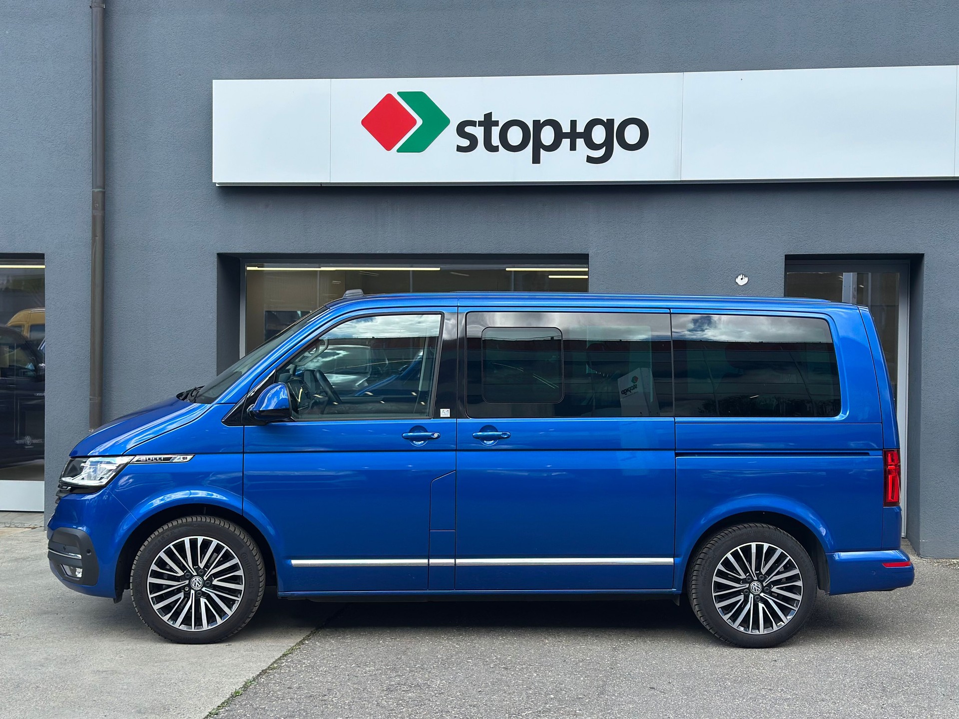 VW T6.1 Multivan 2.0 Bi-TDI Highline Liberty 4Mot. DSG-image-2