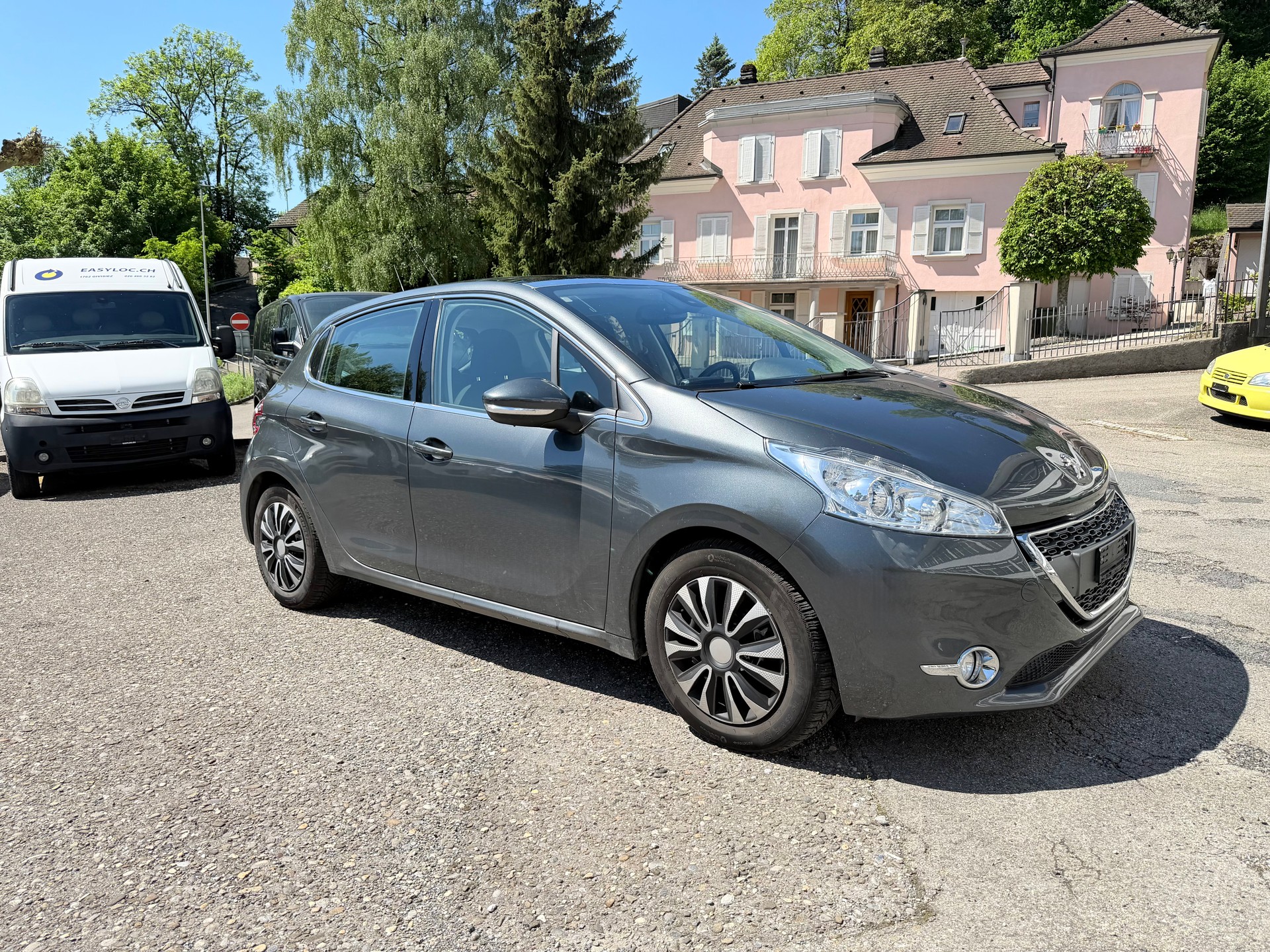 PEUGEOT 208 1.6 VTI Allure-image-2