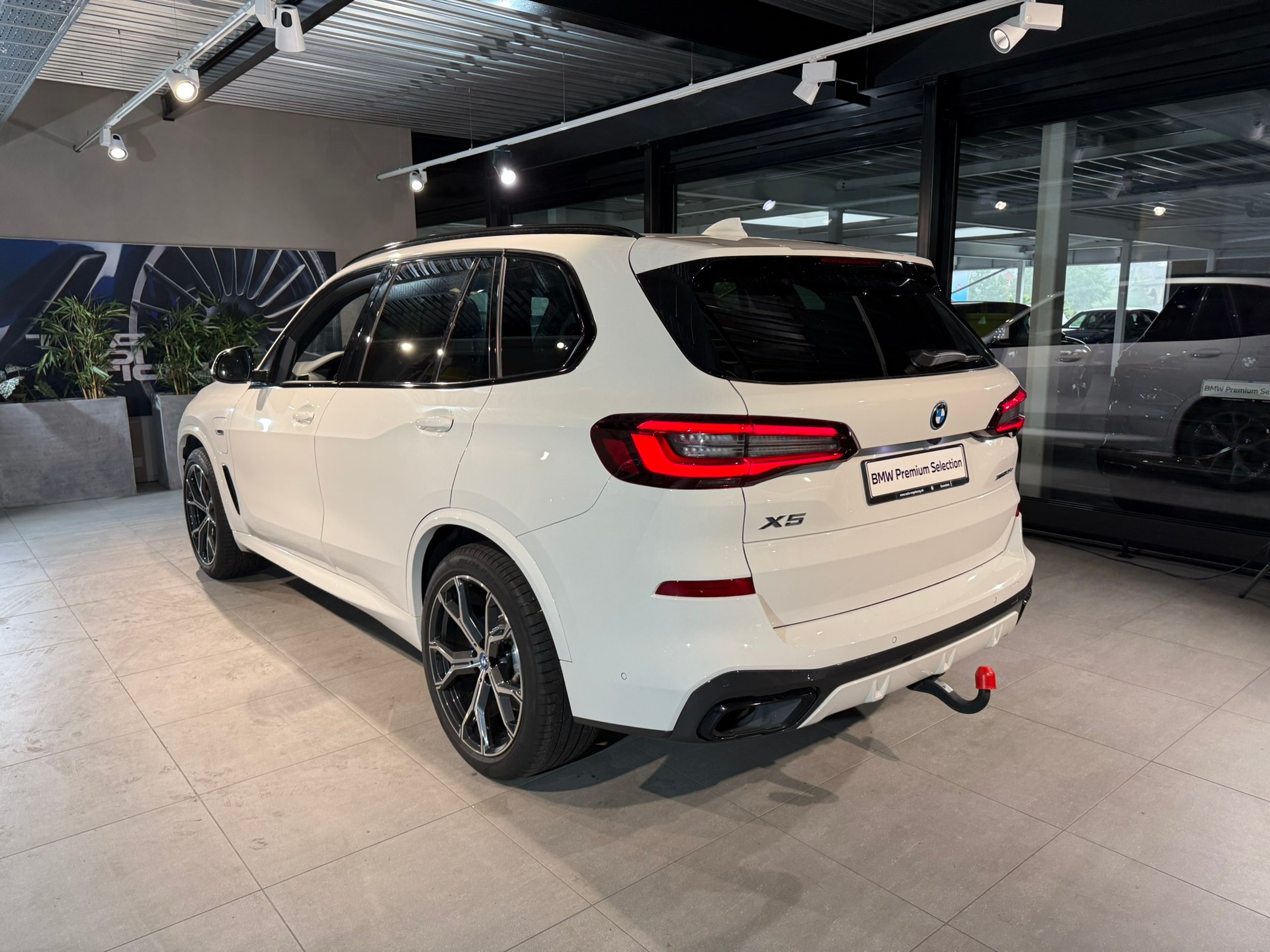 BMW X5 xDrive45e M Sport Steptronic-image-4