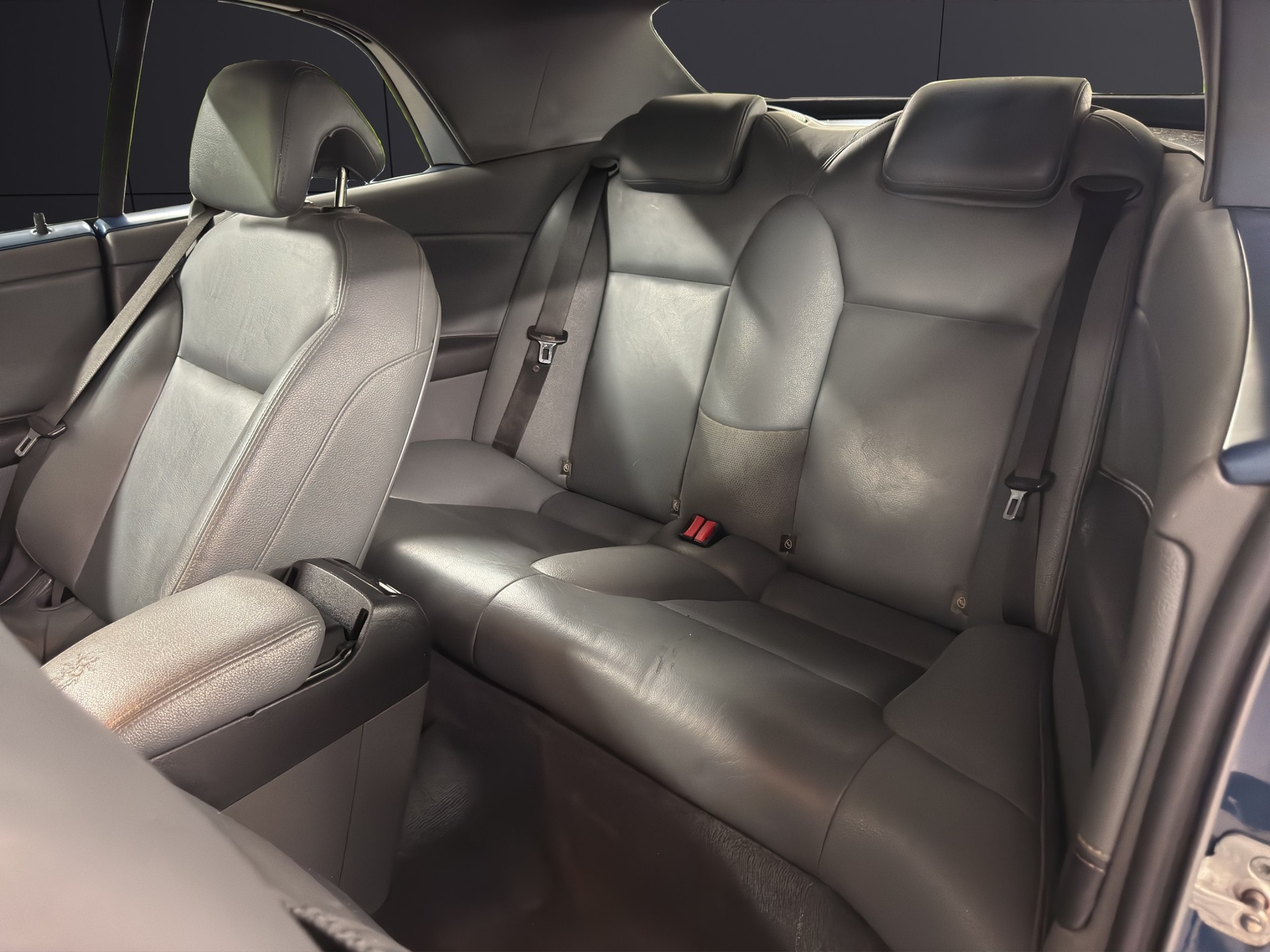 SAAB 9-3 2.0T Vector-image-13