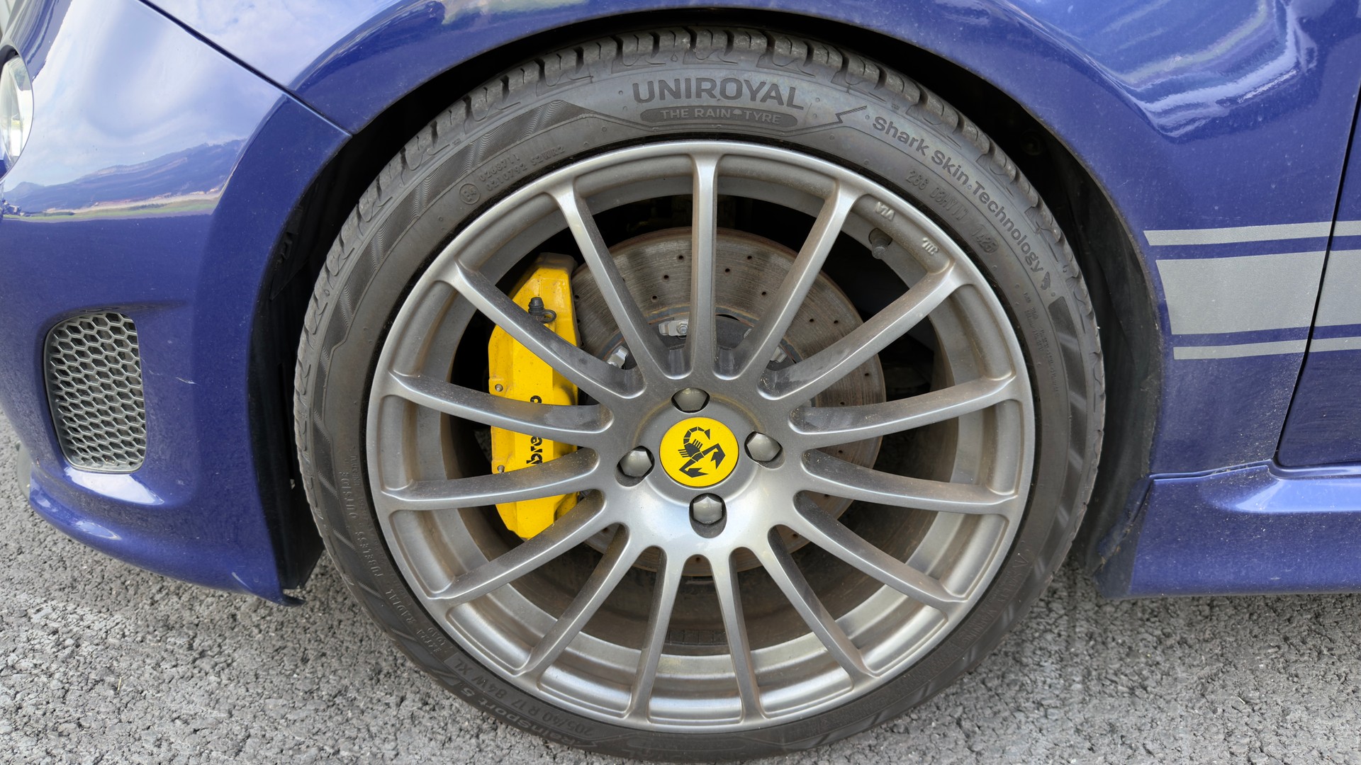 FIAT 595 Abarth 1.4 T-Jet 180 Competizione-image-4