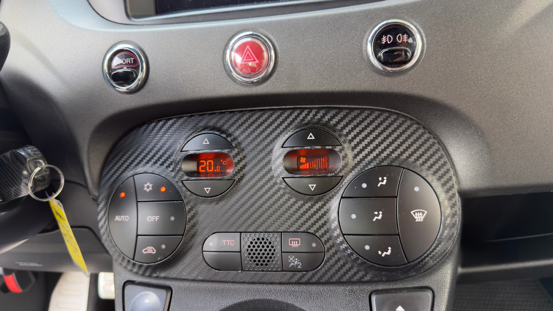 FIAT 595 Abarth 1.4 T-Jet 180 Competizione-image-14