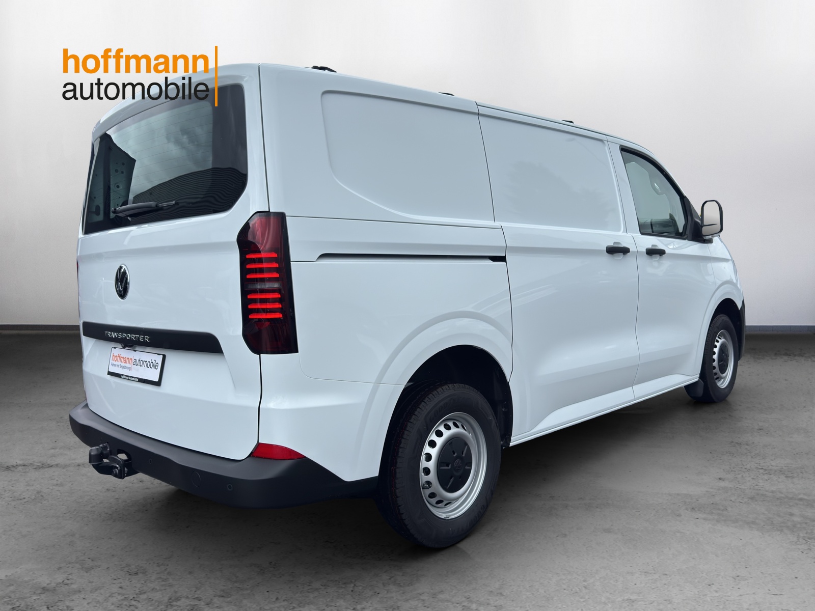 VW Transporter 2.0 TDI Automat-showroom-element-3