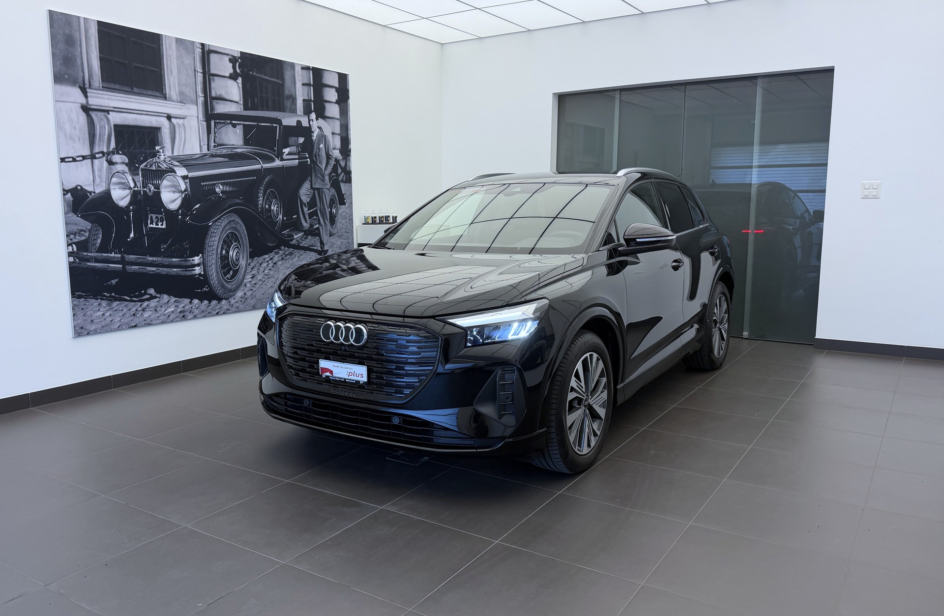 AUDI Q4 e-tron 50 quattro