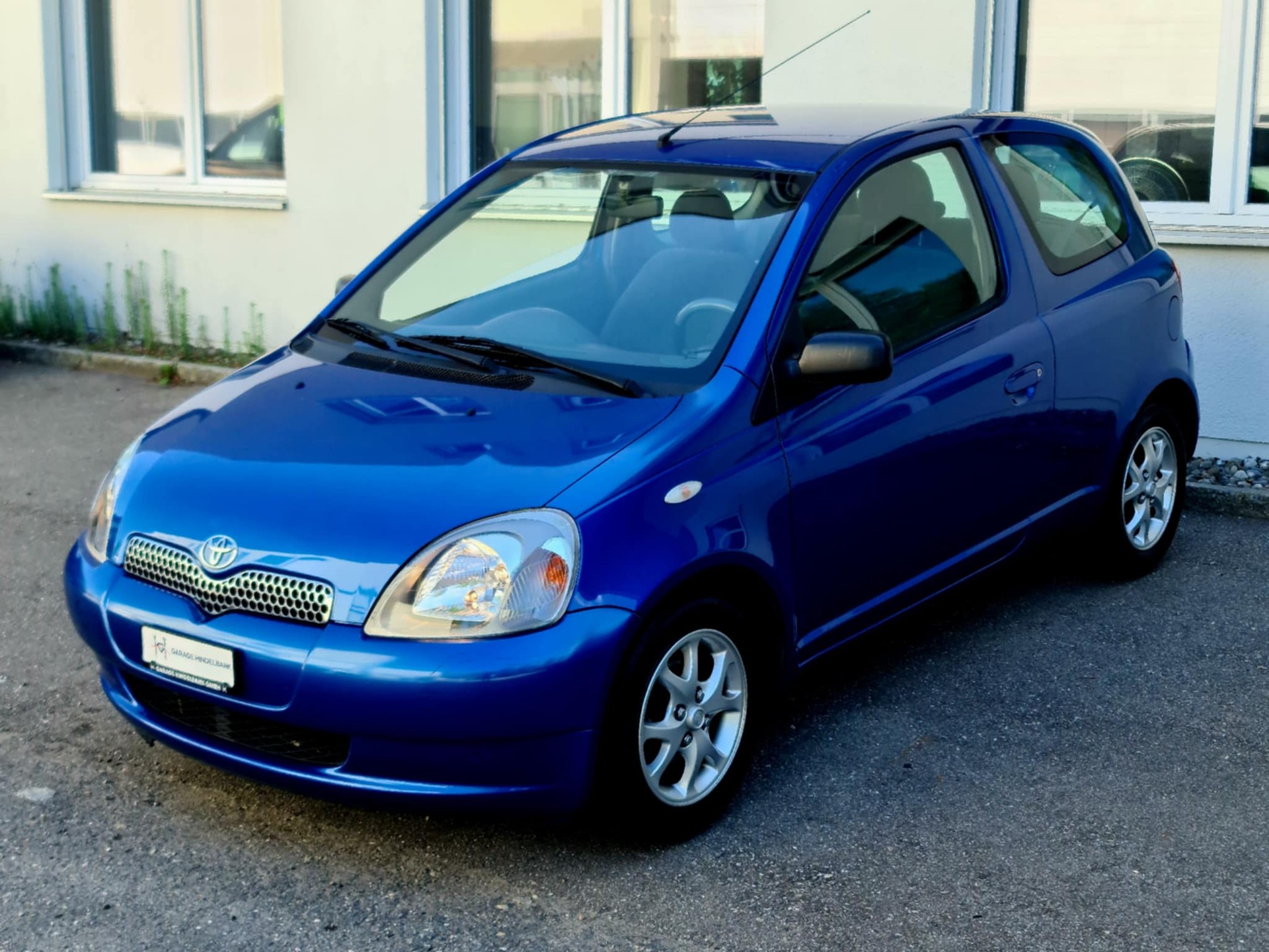 TOYOTA Yaris 1.3 Linea Luna-image-2