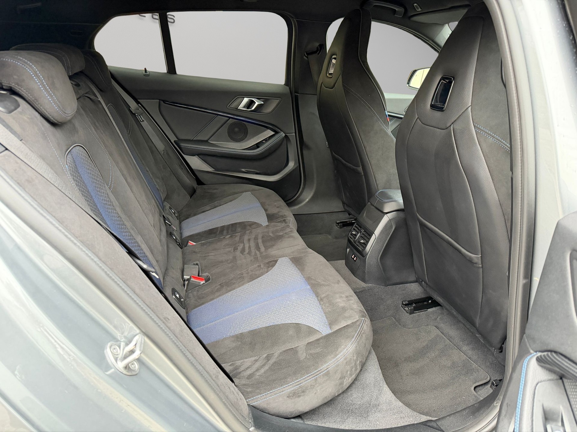 BMW 120d xDrive Steptronic M Sport-image-15