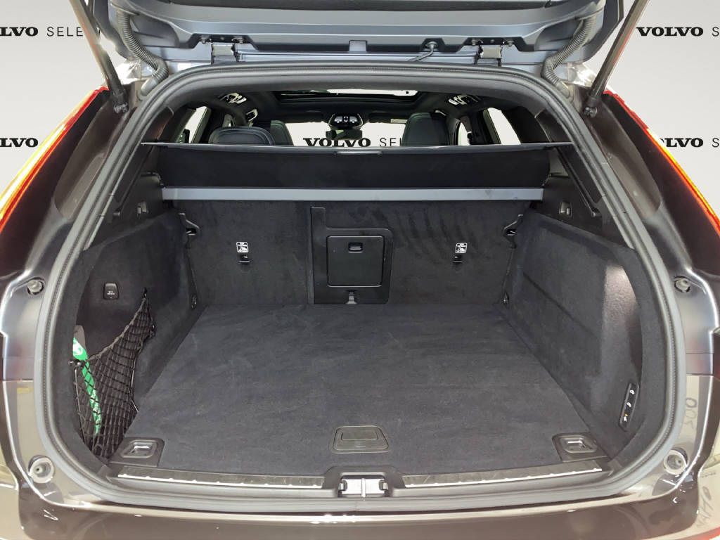 VOLVO XC60 2.0 T6 TE Ultra Dark eAWD-image-13