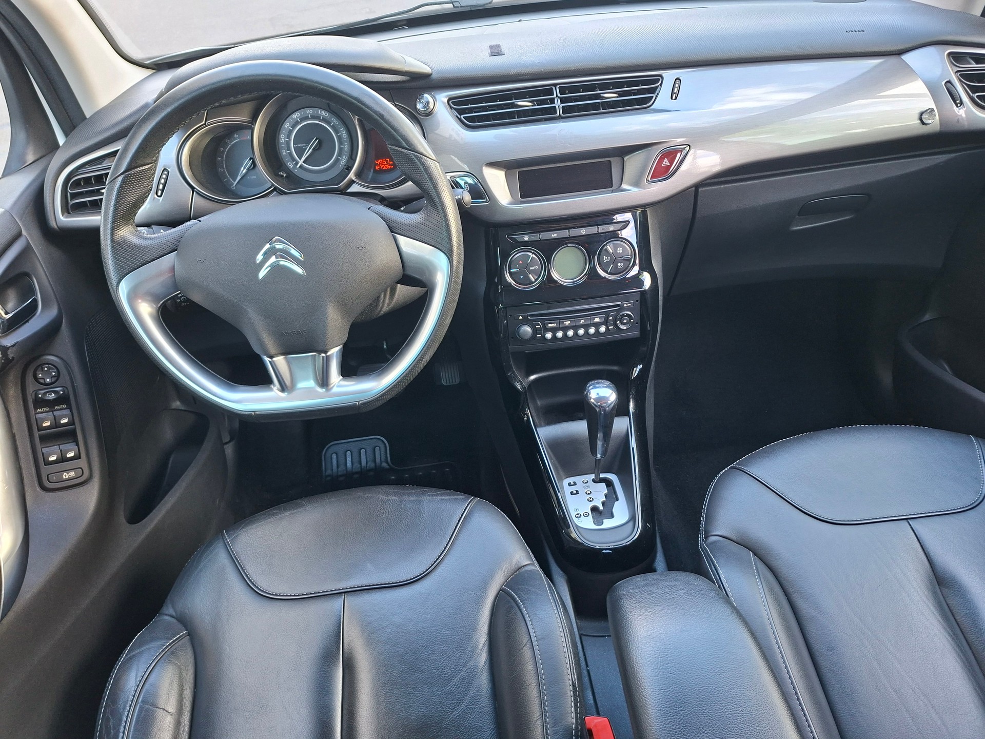CITROEN C3 1.6i 16V Exclusive Automatic-image-8