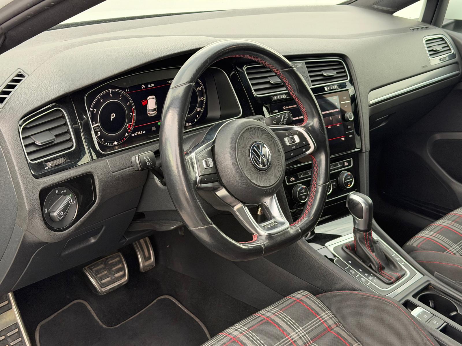 VW Golf 2.0 TSI GTI Performance DSG-image-9