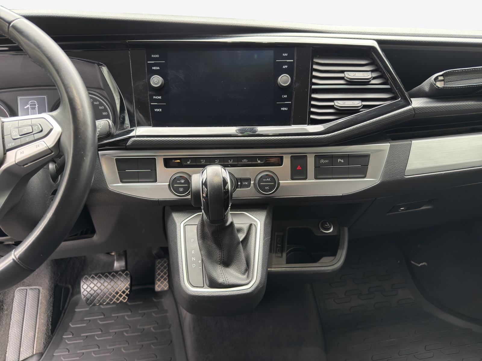 VW T6.1 California 2.0 TDI Beach Liberty DSG-image-10