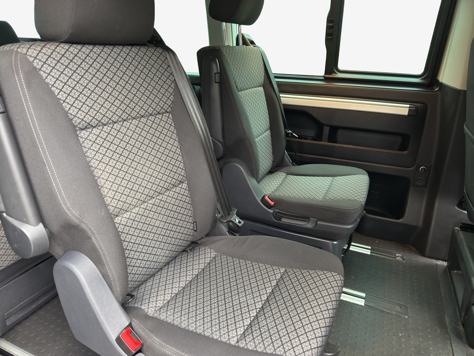 VW T6.1 California 2.0 TDI Beach Liberty DSG-image-11