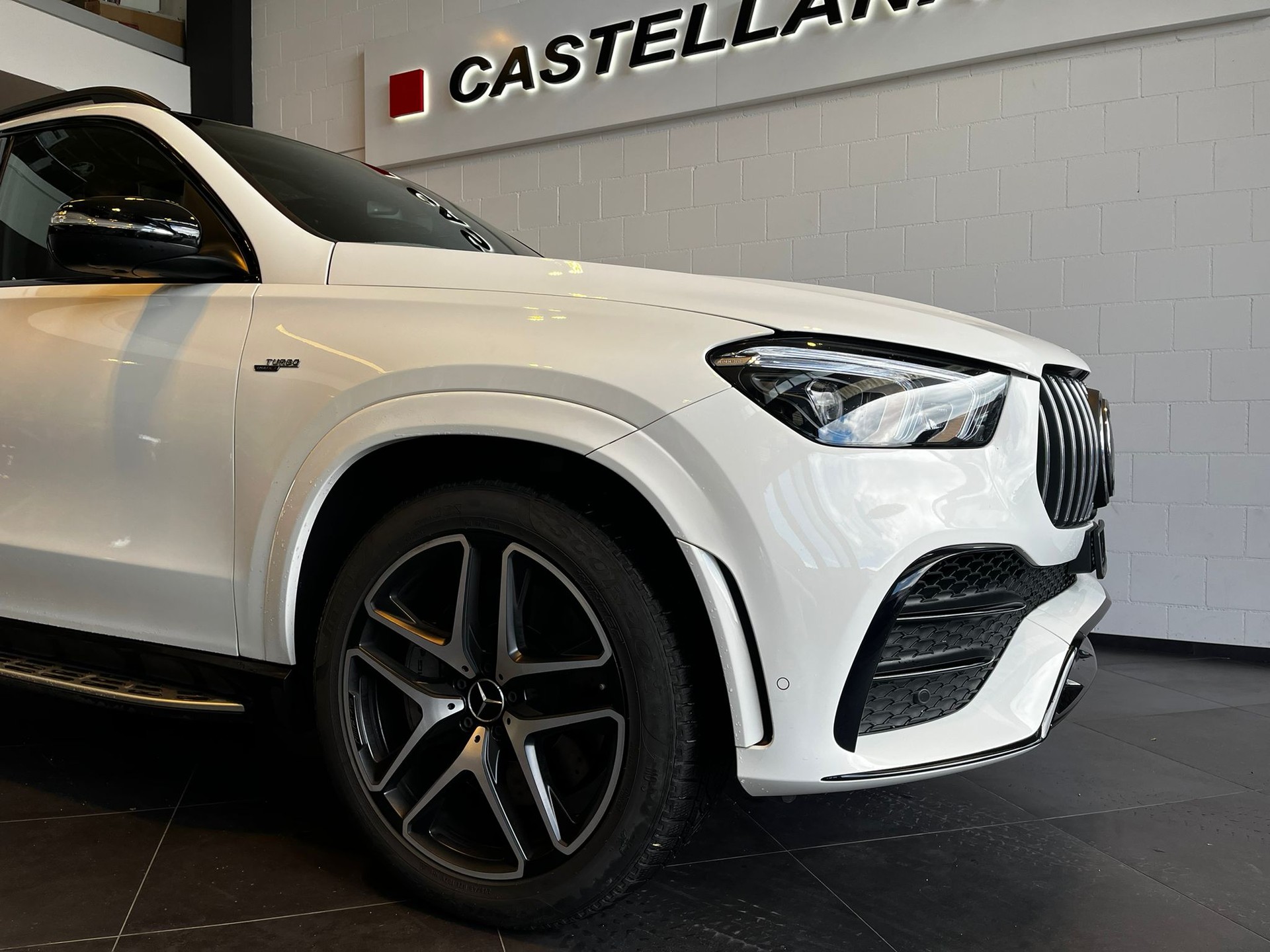 MERCEDES-BENZ GLE 53 AMG 4Matic+-showroom-element-1