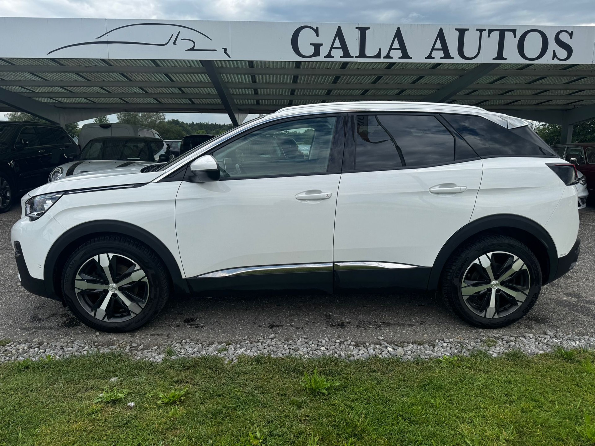 PEUGEOT 3008 1.2 PureTech Active EAT-image-7