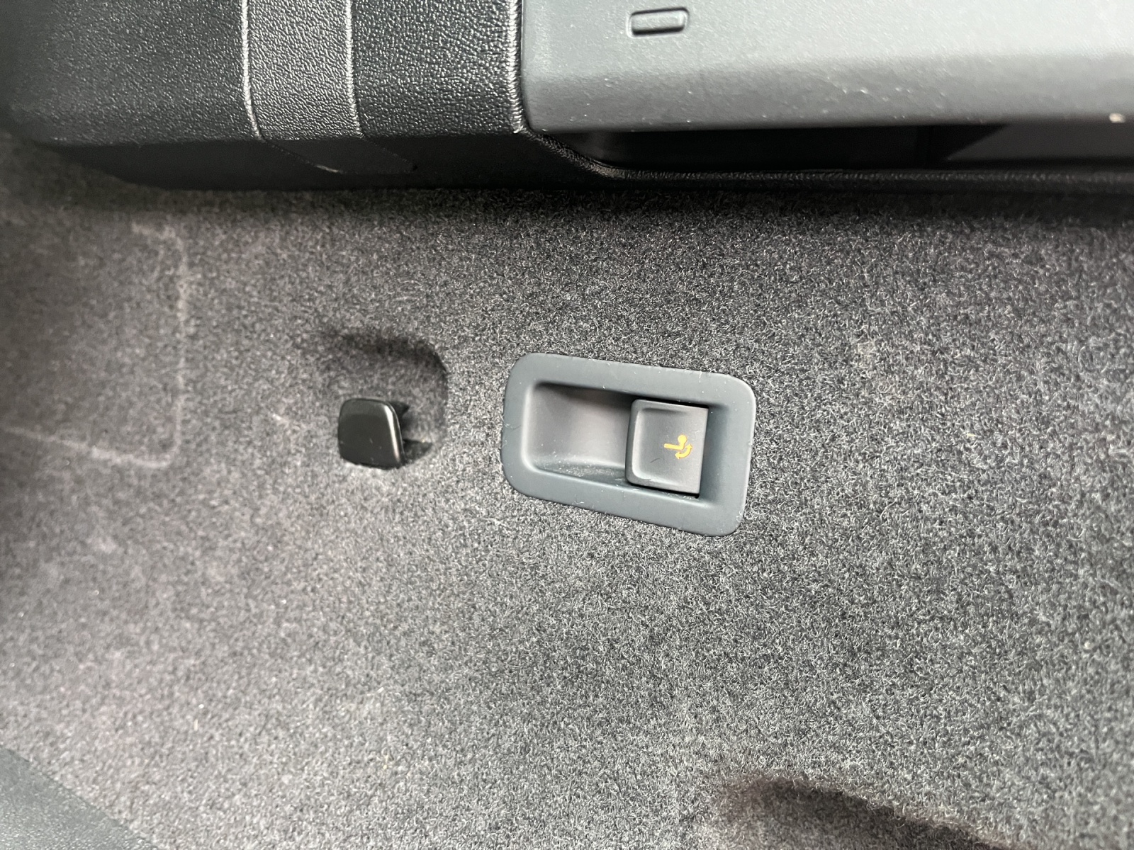 VW Tayron 2.0 TSI R-Line DSG 4Motion-image-13