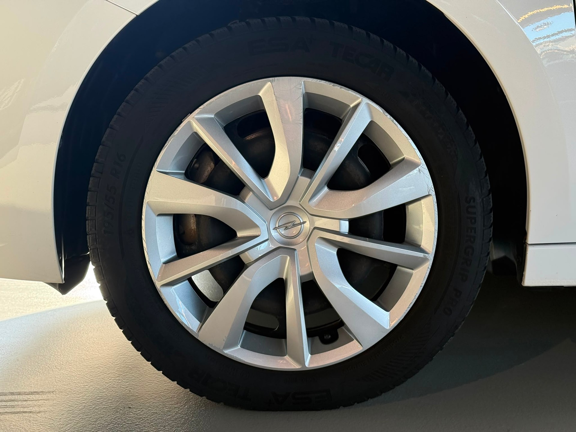 OPEL Corsa e-Edition-image-22