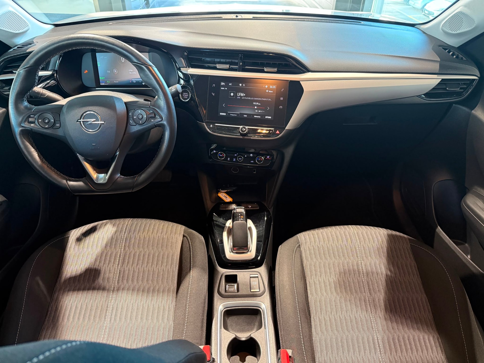 OPEL Corsa e-Edition-image-12