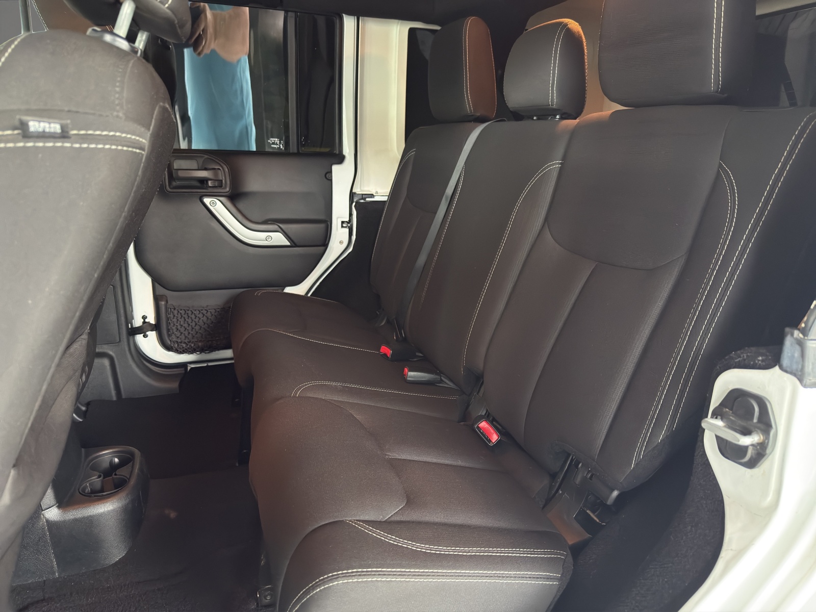 JEEP Wrangler 2.8CRD Unlimited Sahara X Automatic-image-11