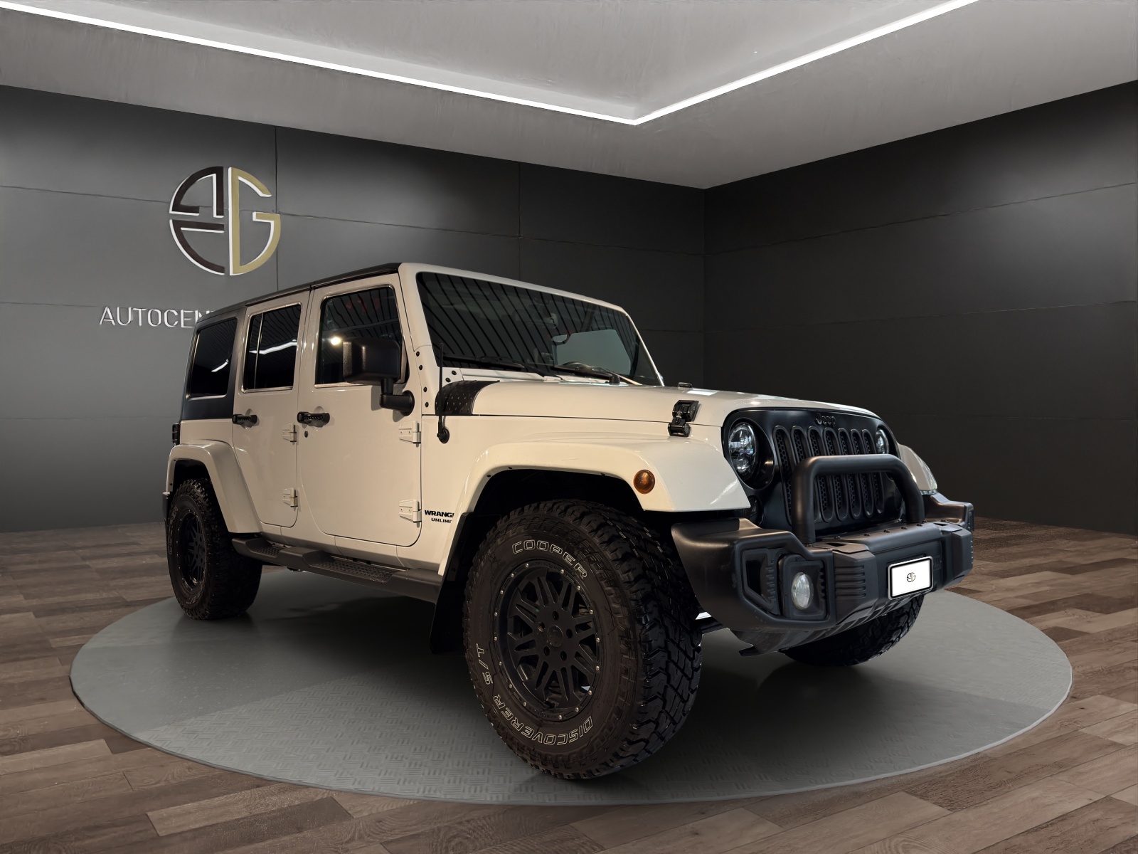 JEEP Wrangler 2.8CRD Unlimited Sahara X Automatic-image-5