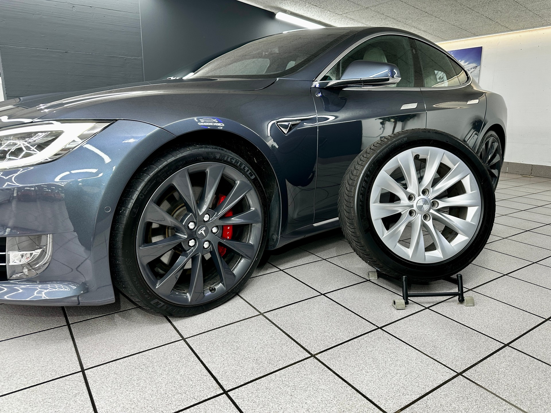 TESLA Model S Ludicrous Performance ''Raven''-image-12