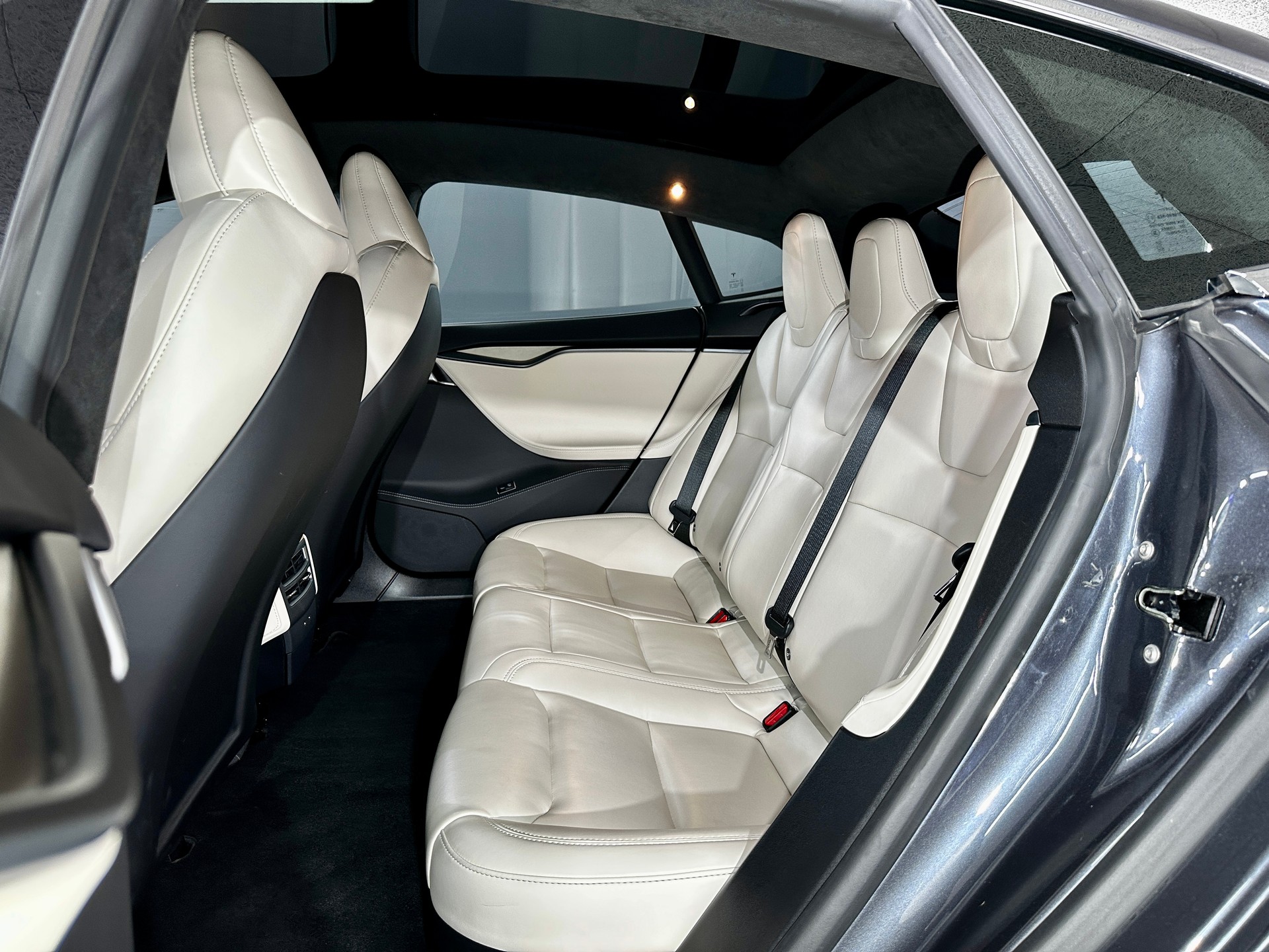 TESLA Model S Ludicrous Performance ''Raven''-image-27