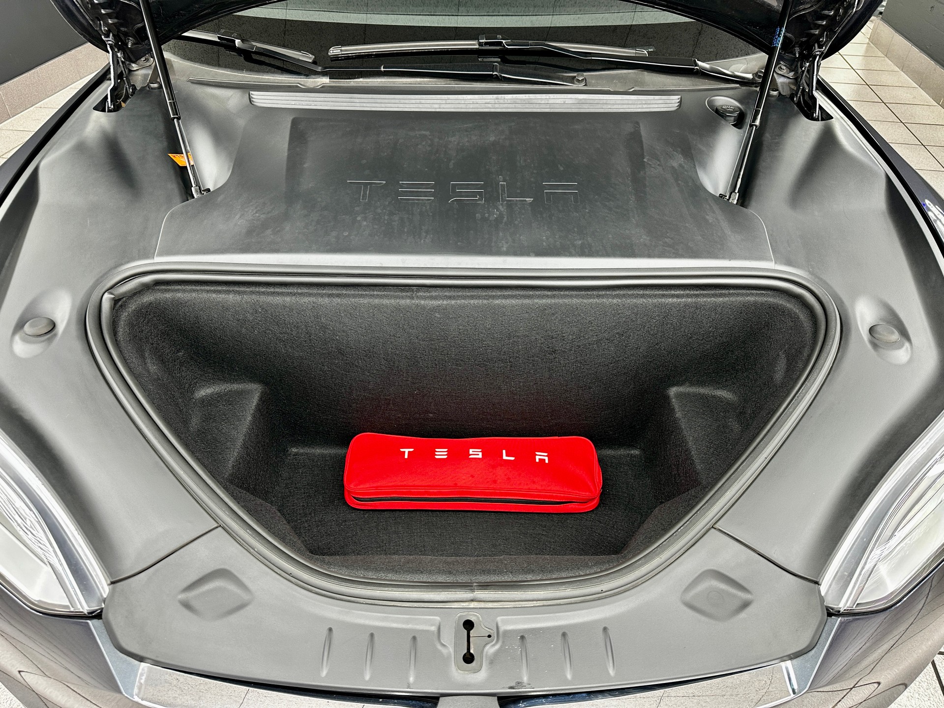 TESLA Model S Ludicrous Performance ''Raven''-image-30