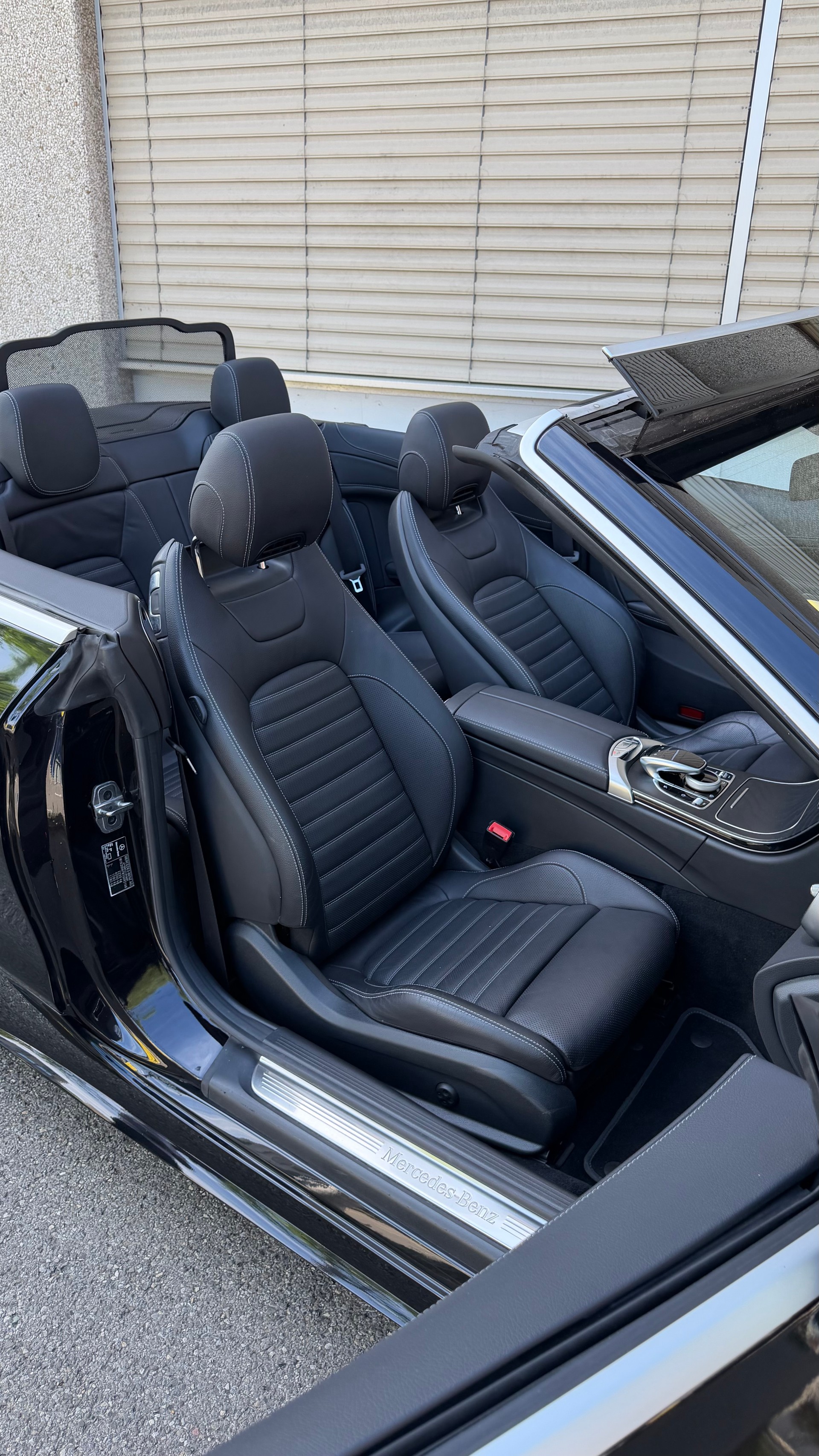 MERCEDES-BENZ C 200 AMG Line-image-5