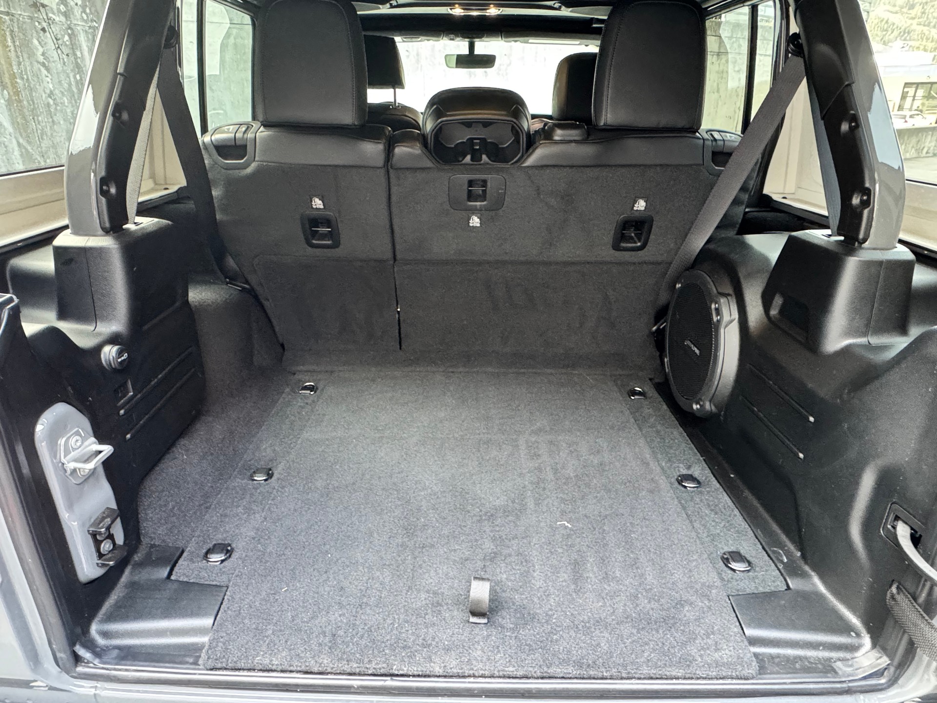JEEP Wrangler Sahara 3,0 EcoDiesel-image-13