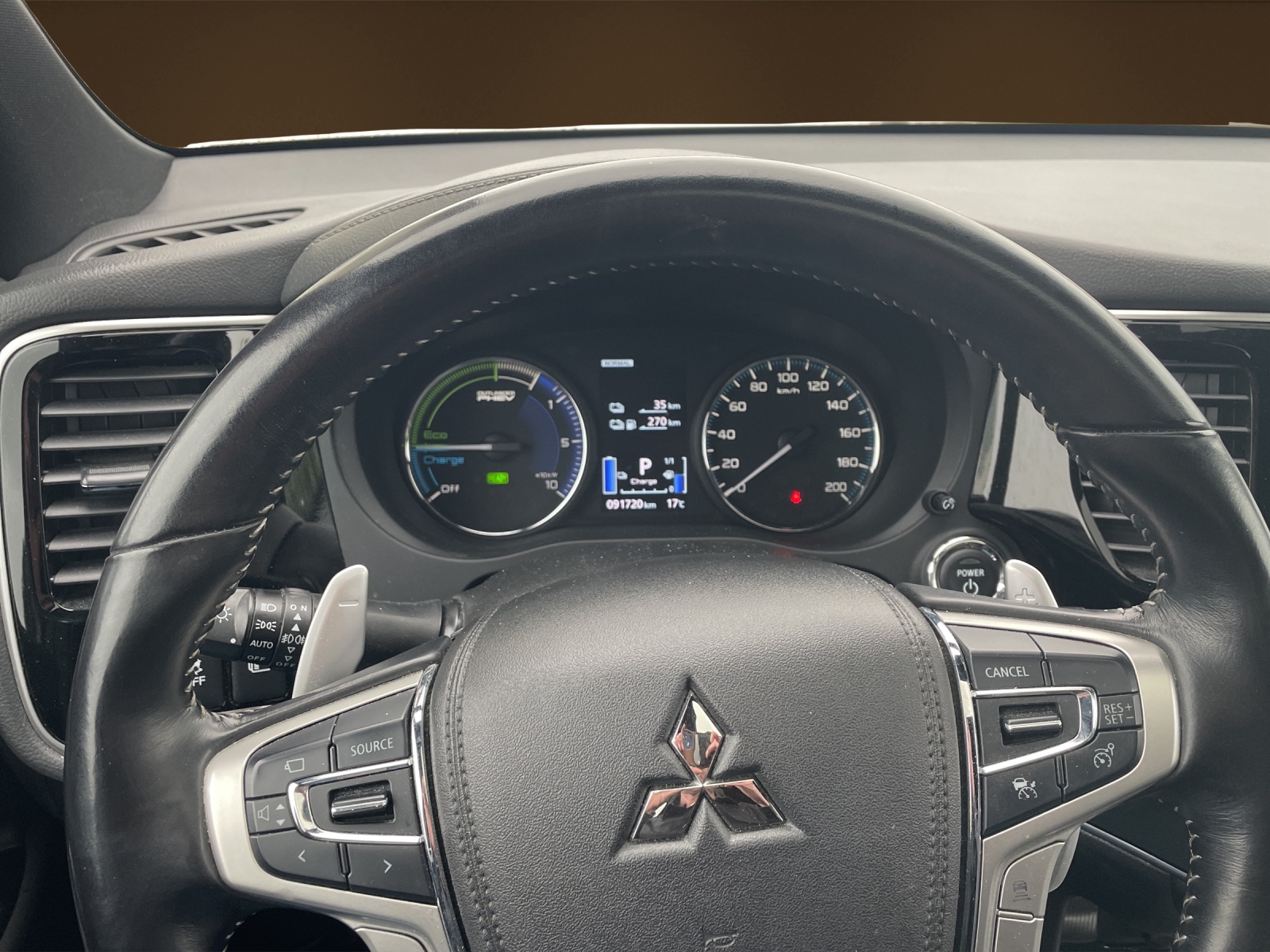 MITSUBISHI Outlander 2.4 PHEV Diamond-image-10