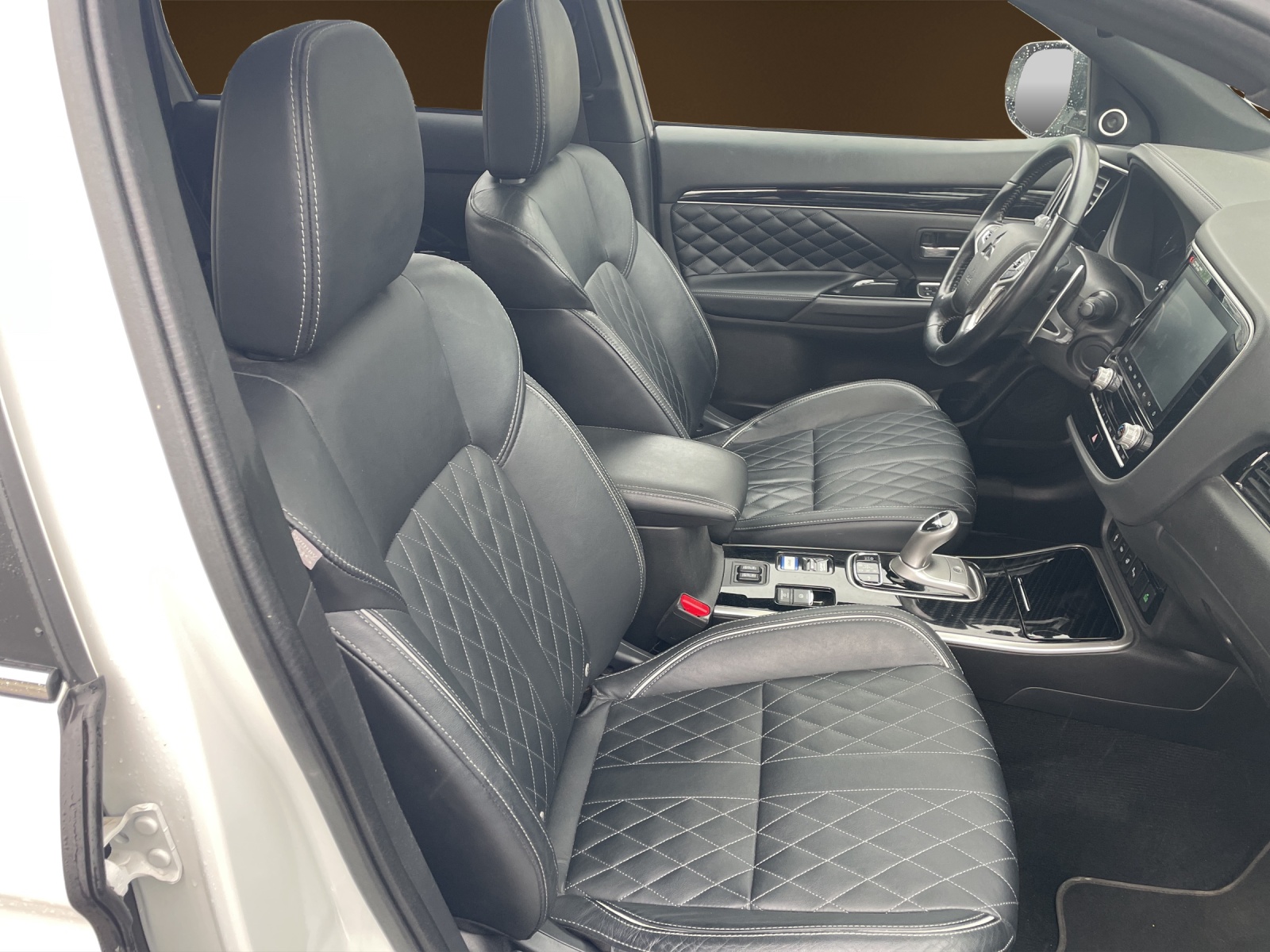 MITSUBISHI Outlander 2.4 PHEV Diamond-image-8