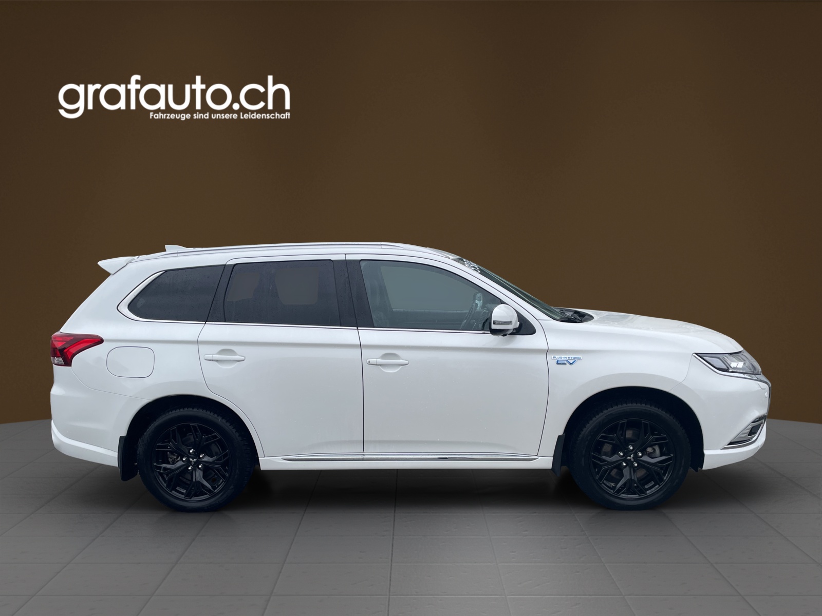 MITSUBISHI Outlander 2.4 PHEV Diamond-image-2