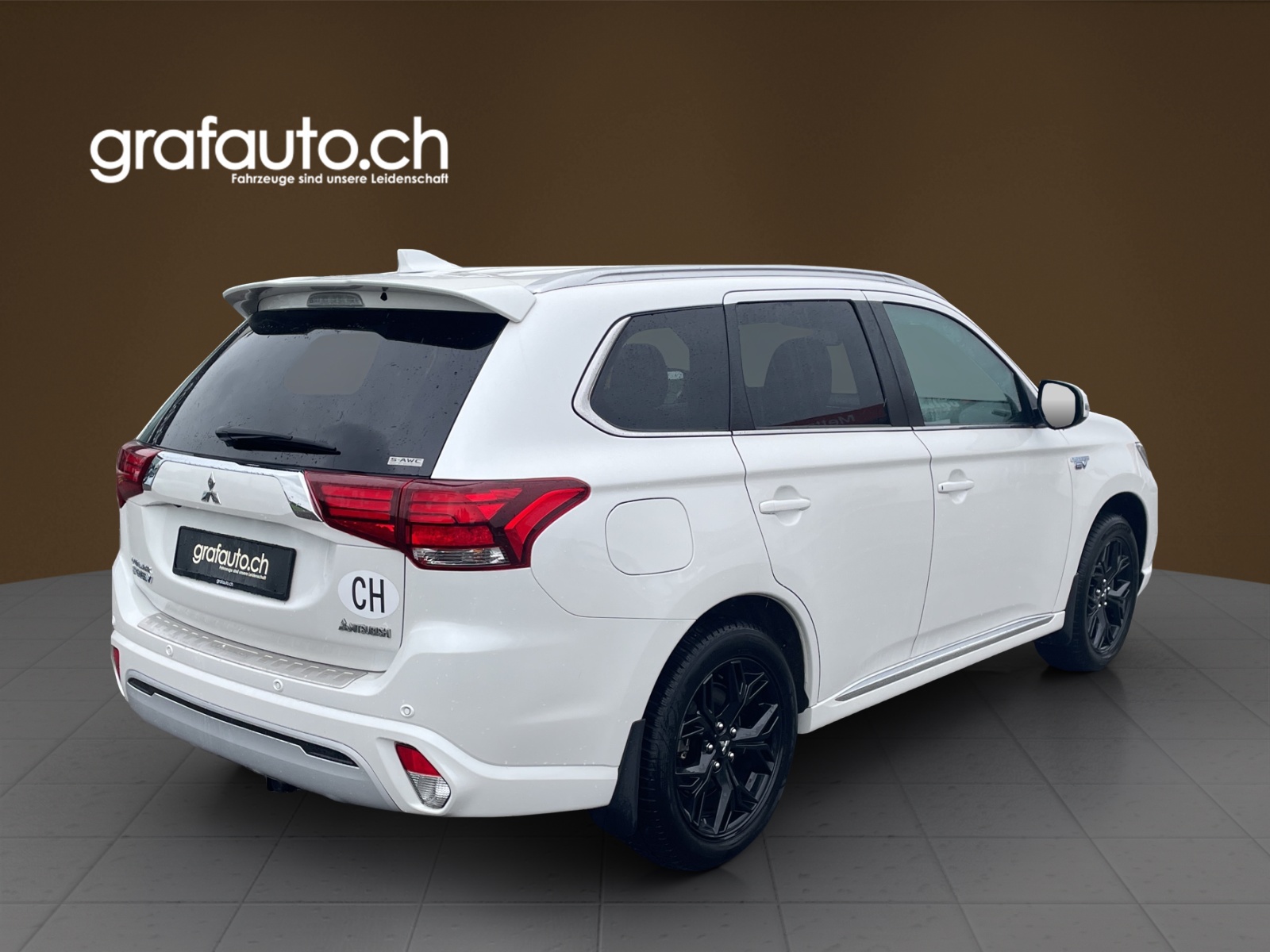 MITSUBISHI Outlander 2.4 PHEV Diamond-image-4