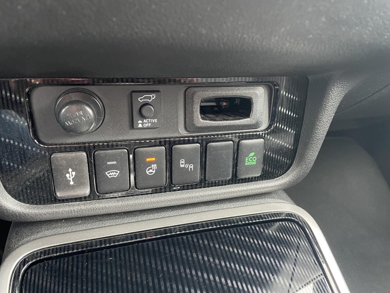 MITSUBISHI Outlander 2.4 PHEV Diamond-image-14